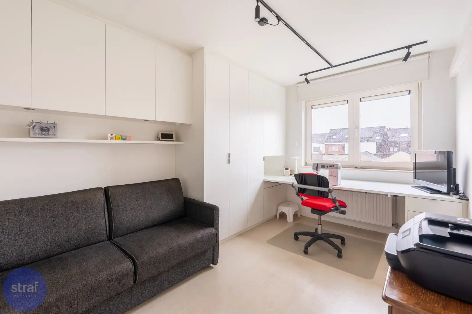 Ruime gezinswoning in een autoluwe straat tussen Zwijndrecht-Dorp en 't stad foto 12