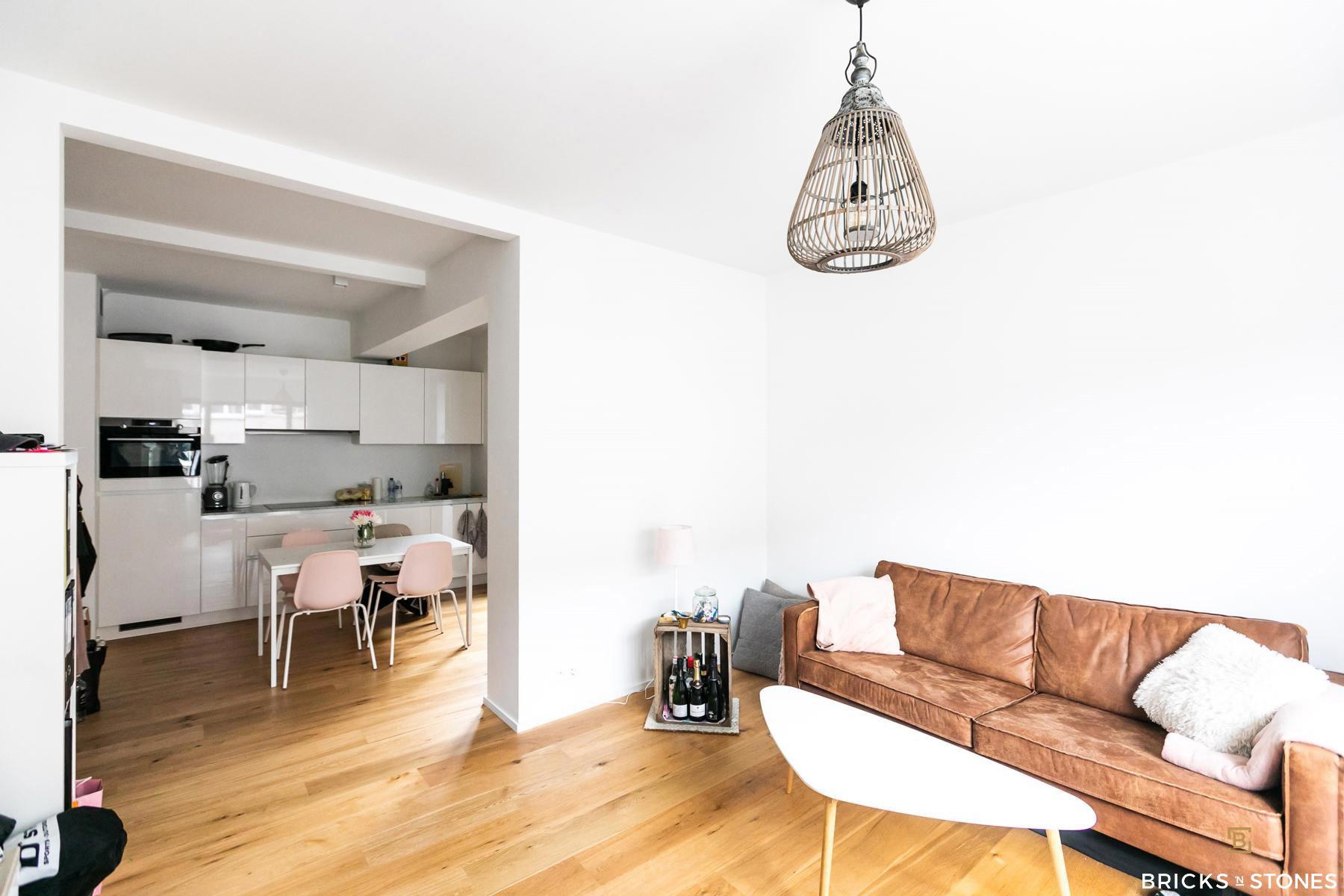 Gerenoveerd 1-slaapkamer appartement met terras nabij Nachtegalenpark foto {{pictureIndex}}