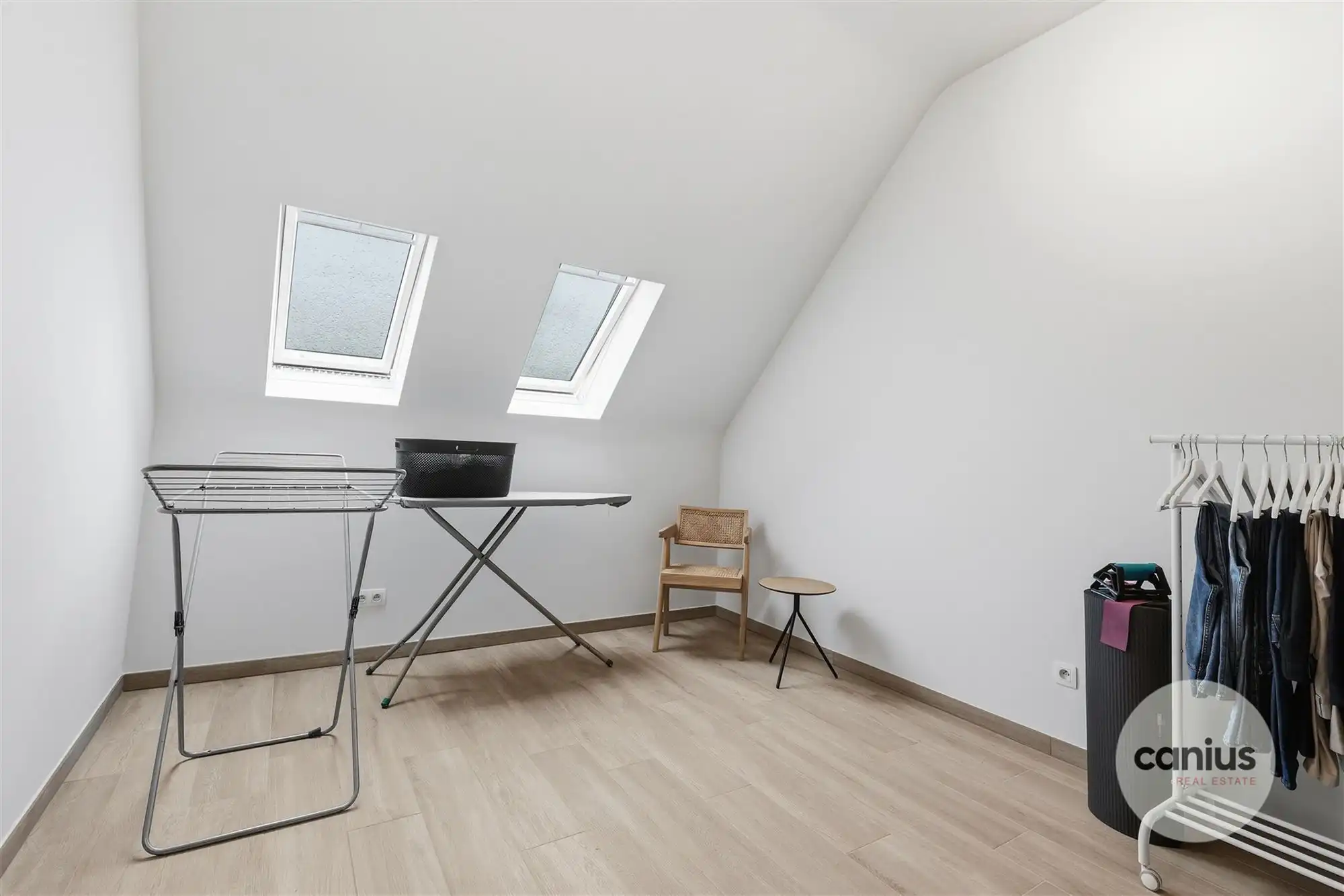 HEDENDAAGSE WONING NABIJ HET CENTRUM foto 14