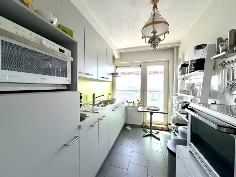 PRAKTISCH INGEDEELD HOEKAPPARTEMENT MET 2 SLAAPKAMERS EN OPEN ZICHT foto 9