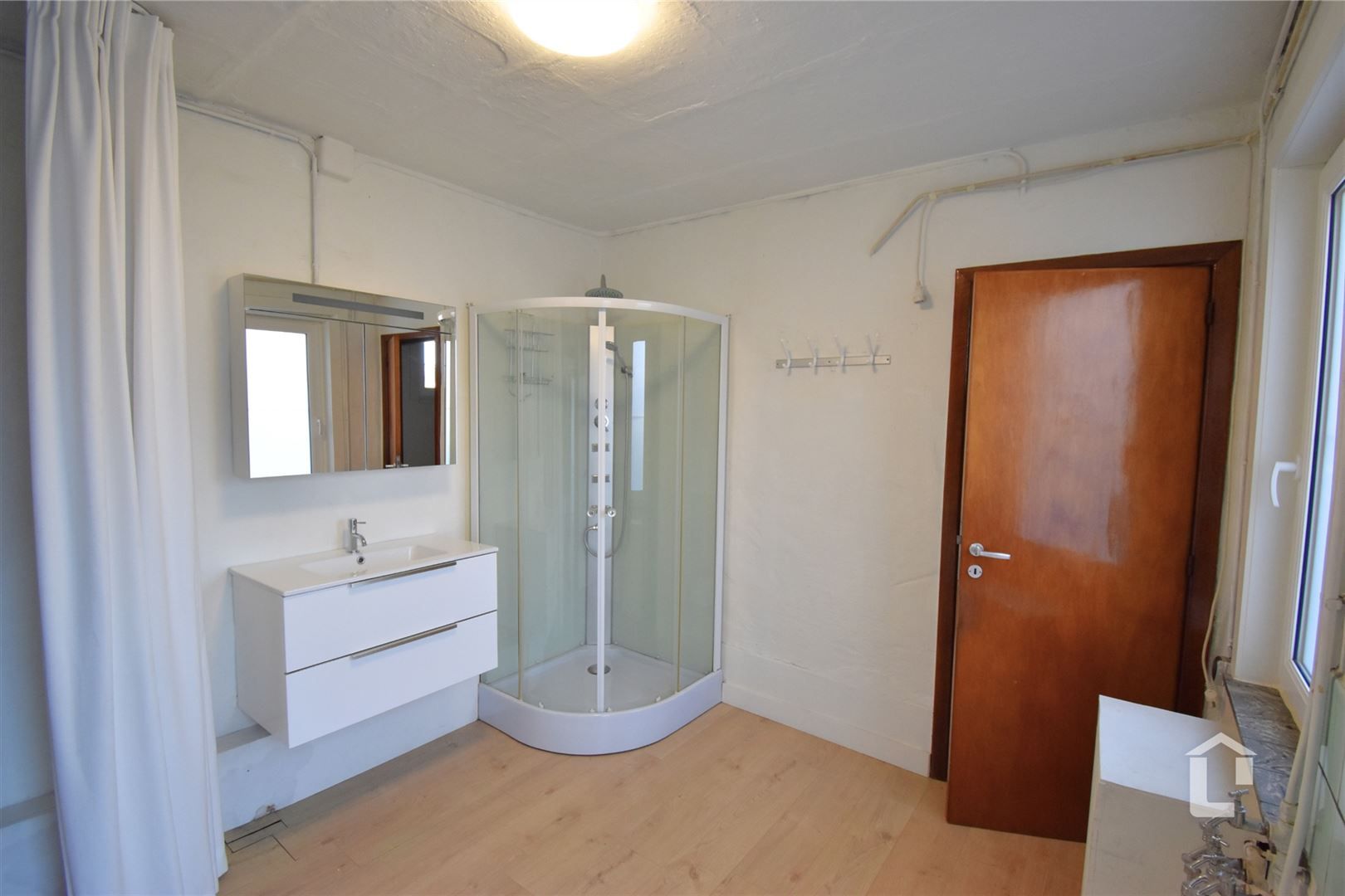 Instapklare halfopen woning foto 7