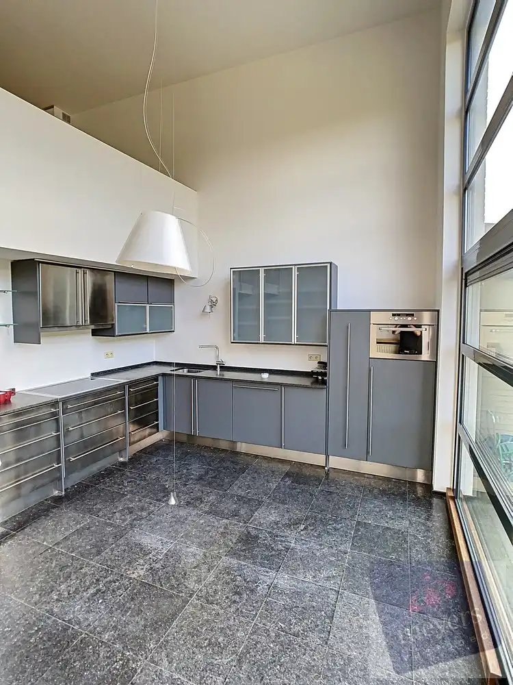 Ruime bel-etagewoning met 3 slaapkamers, tuin en garage in Hasselt foto 5