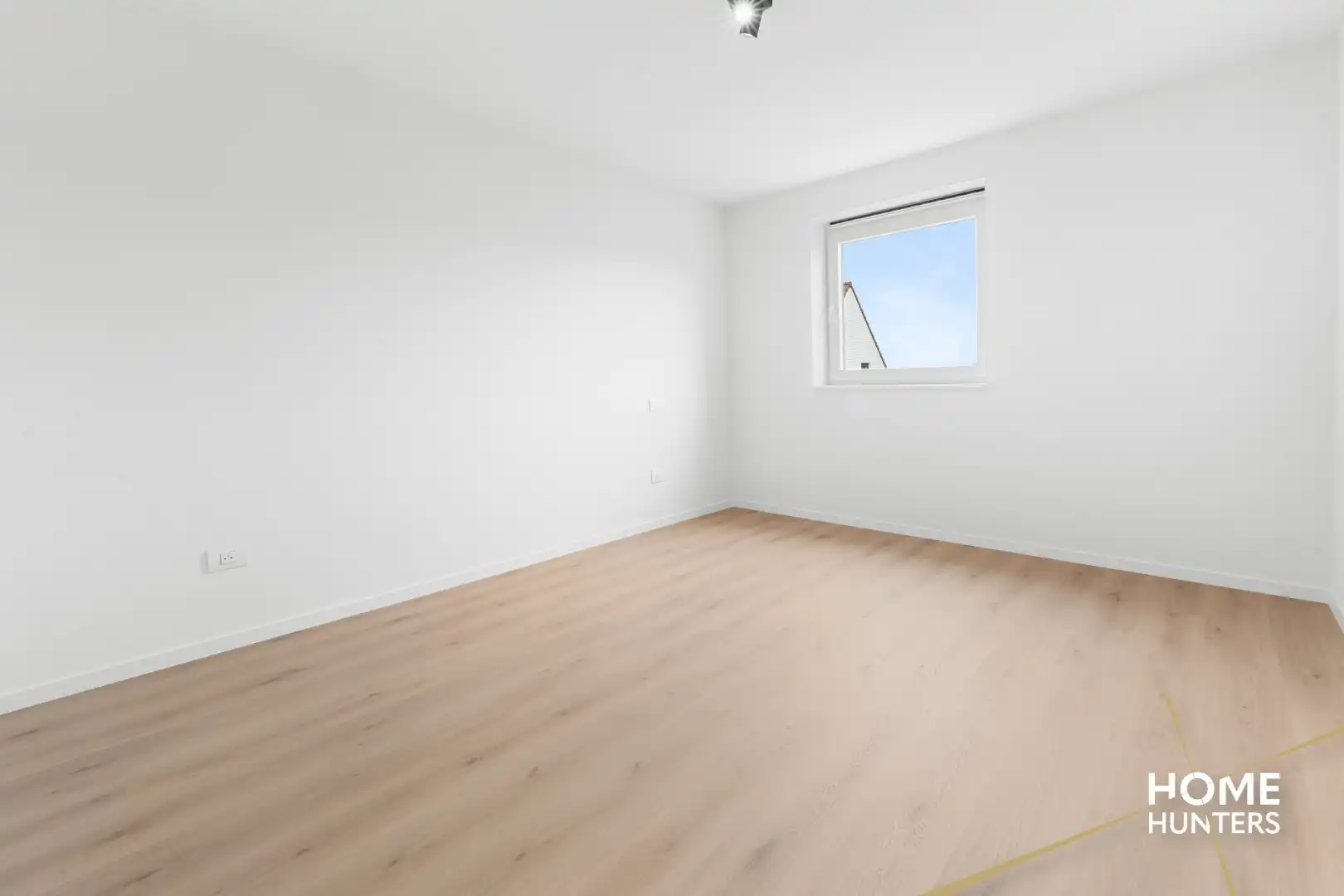 Luxueus afgewerkte halfopen nieuwbouwwoning met vergezichten foto 19