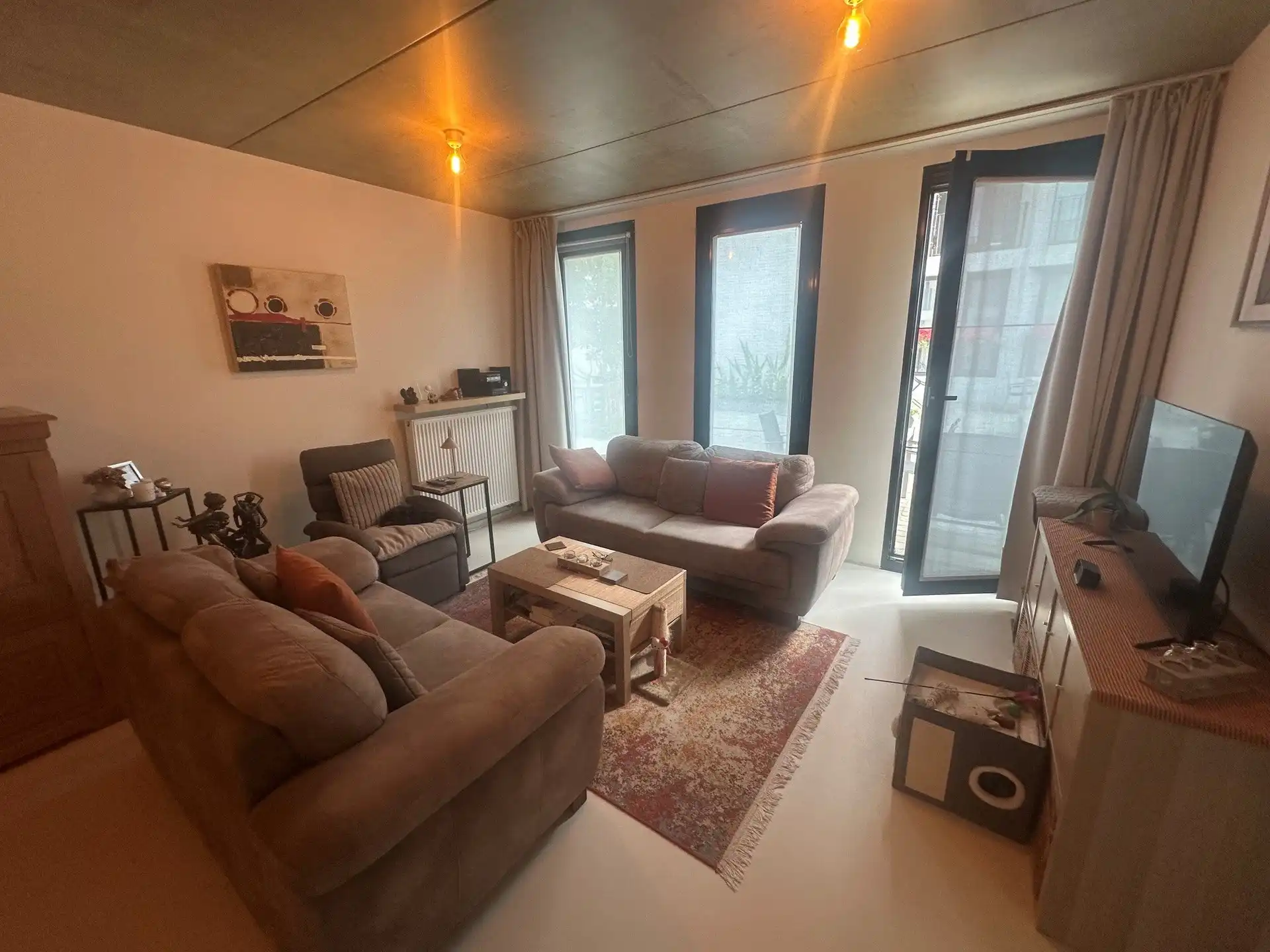 Exclusieve moderne woning met gemeenschappelijke binnentuin en ondergrondse autostaanplaats.  foto 4