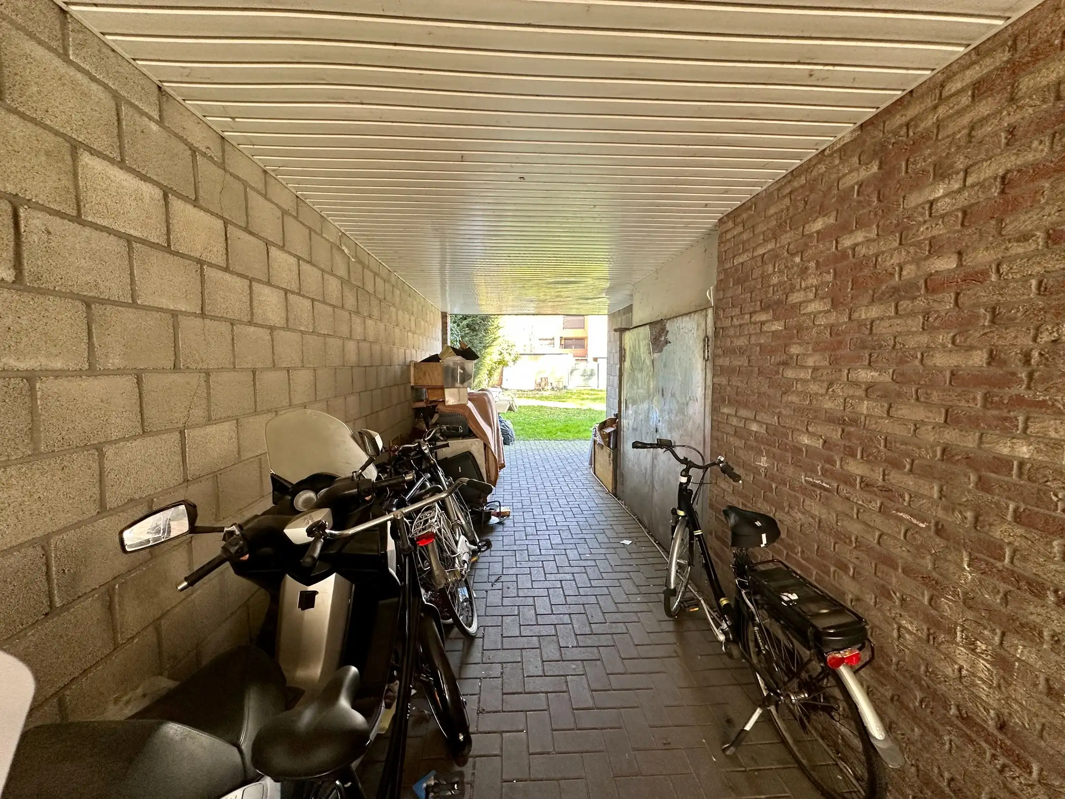 Gelijkvloers appartement met potentieel in Nieuwe Kempen/Genk foto 11