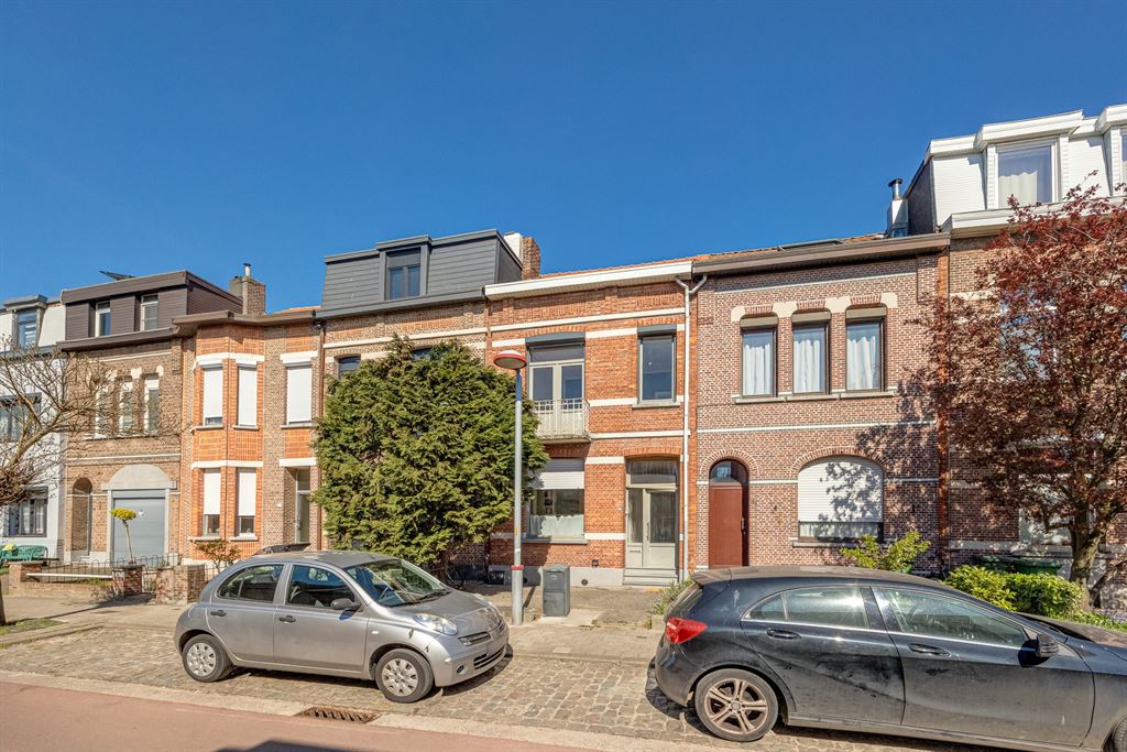Authentieke woning met 4 slpk en grote tuin foto 23
