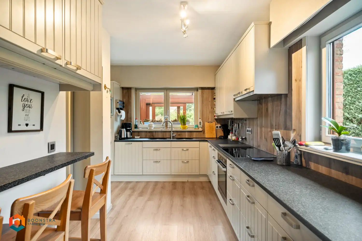 Open bebouwing met 3 slpkrs, bureauruimte en zonnige tuin op een perceel van 757 m² foto 9