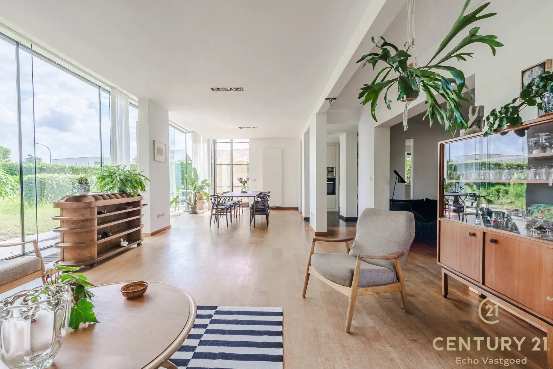 Centraal gelegen karaktervolle woning met 4slpk en tuin foto 6