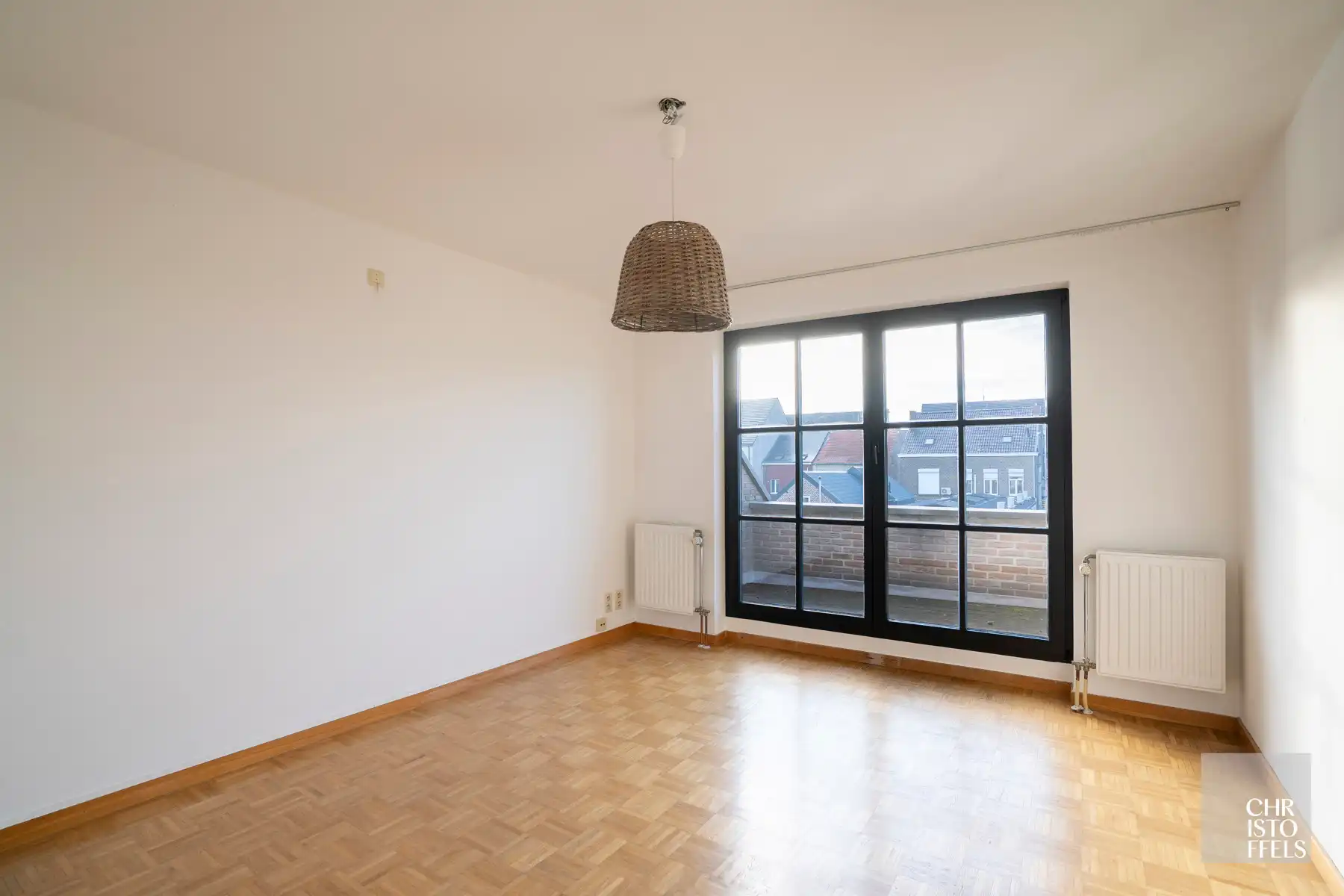 Gebouw voor gemengd gebruik van 572m² - Winkel/kantoor(49m²) - Werkplaats/magazijn(336m²) - Bovenwoning(187m²) foto 15