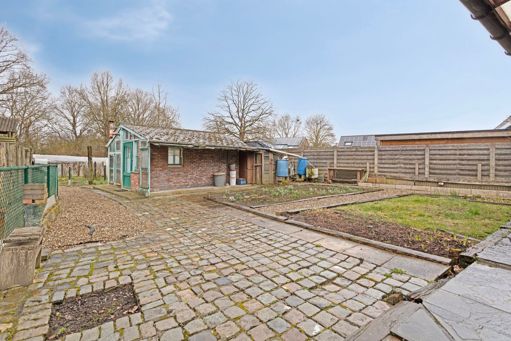 Ruime, te renoveren woning op perceel van 8a70 foto 26