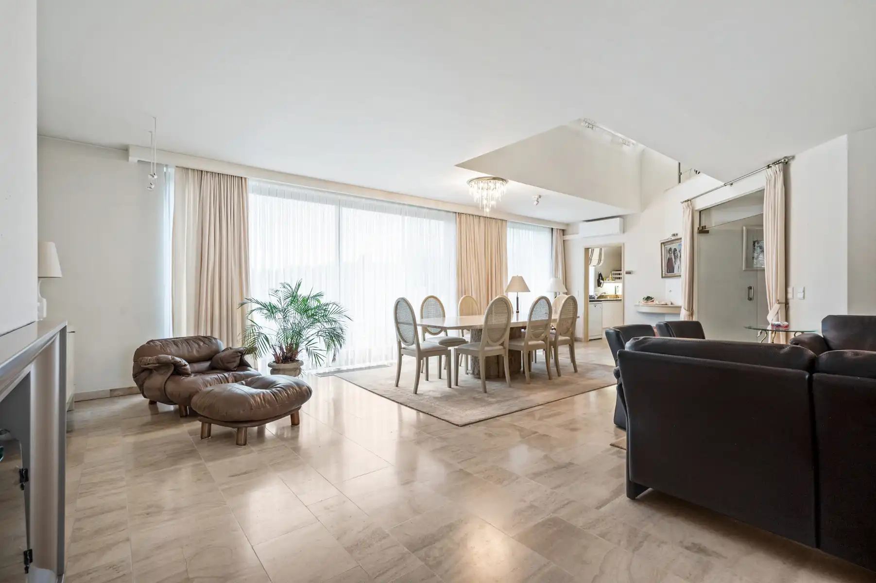Ruim te renoveren duplex app. in het centrum van Schilde foto 5