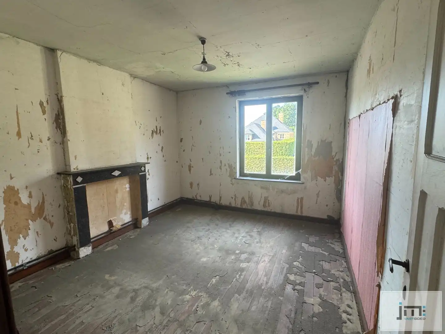 Woning op een groot perceel foto 8