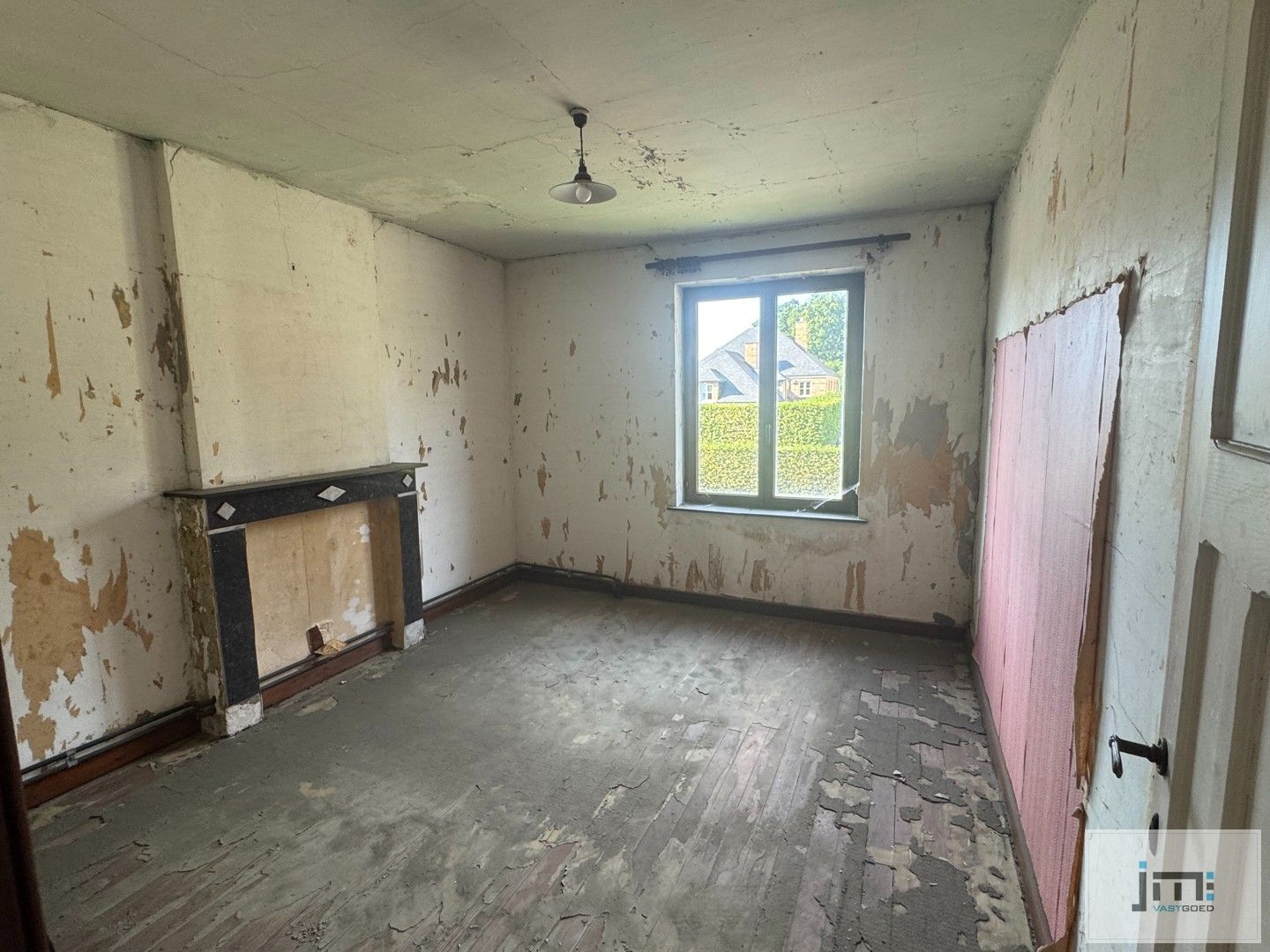 Woning op een groot perceel foto 8