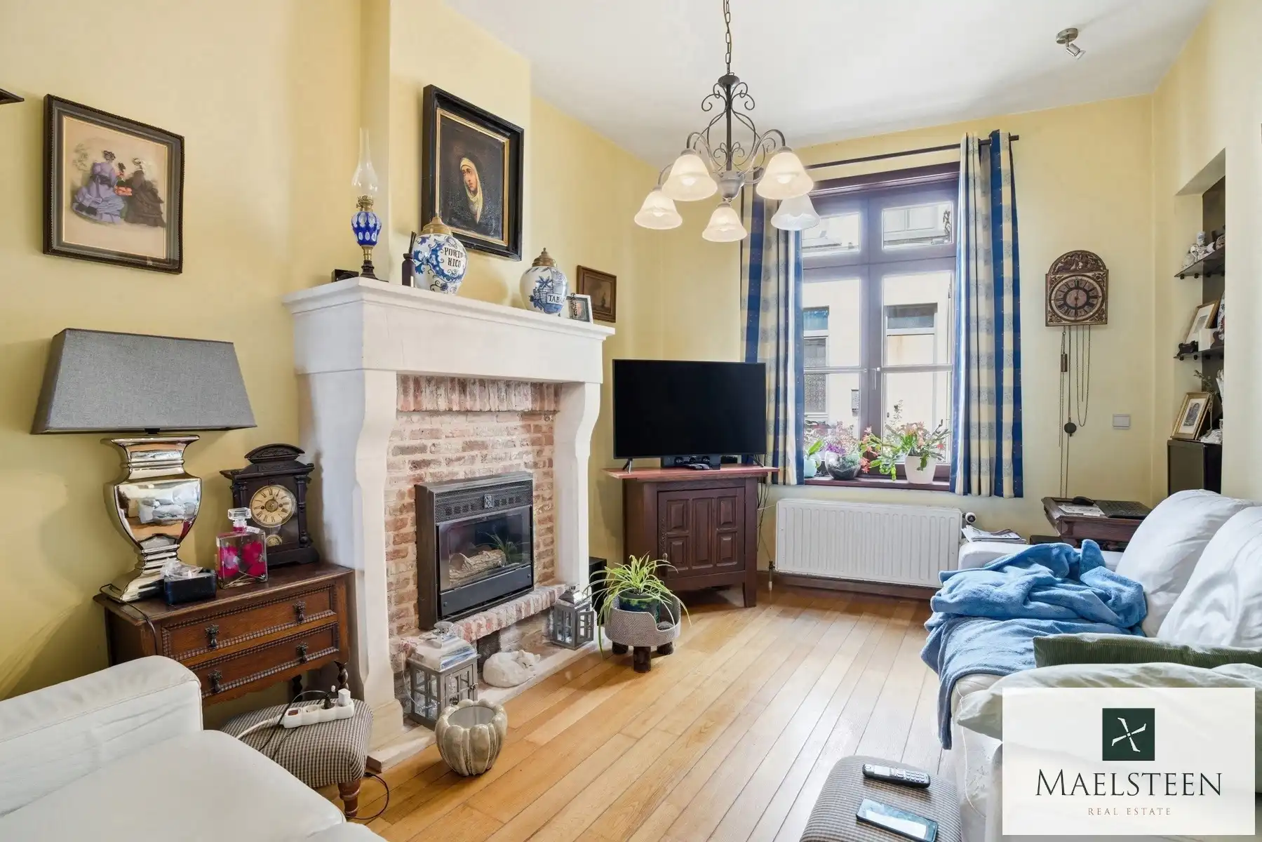 Op te frissen woning in het hart van Brugge centrum foto 7
