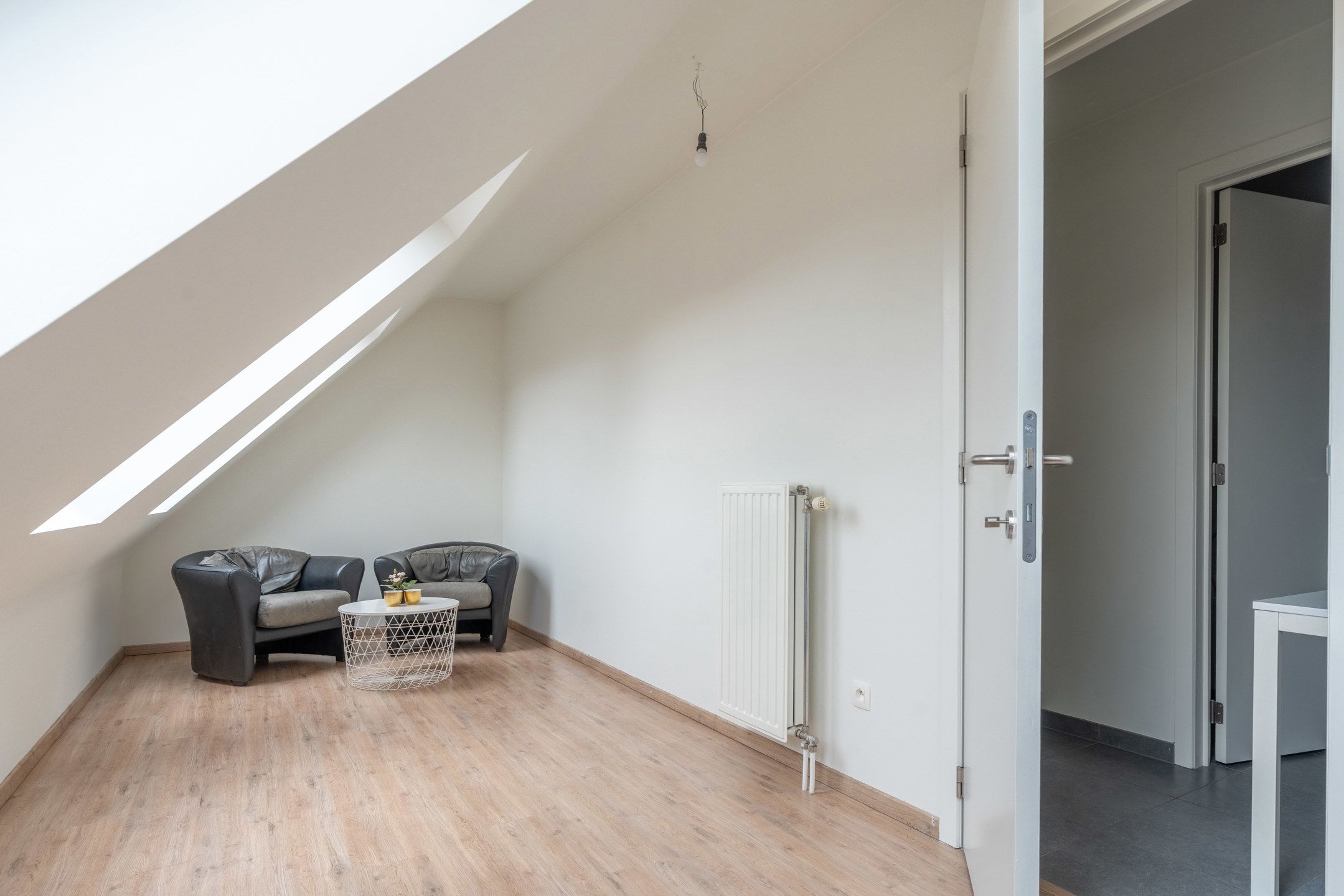 Gezellig 2-slaapkamer app met terras, berging en autostaanplaats. foto 16