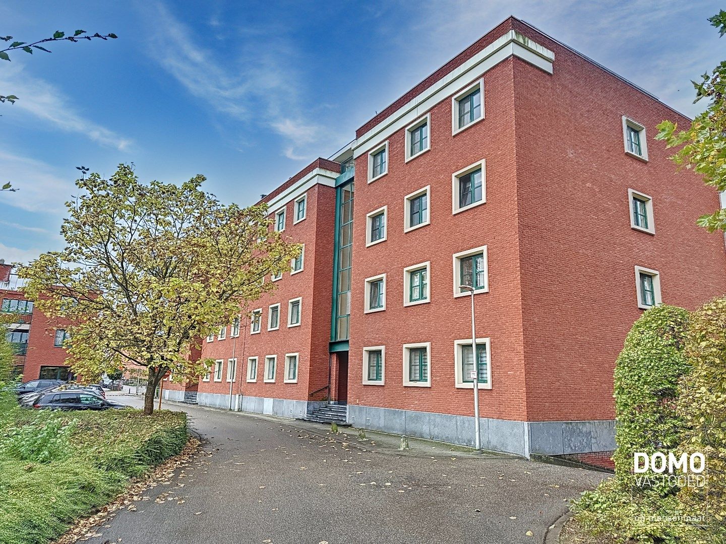 Op te frissen appartement met 2 slaapkamers te Hasselt. foto 1