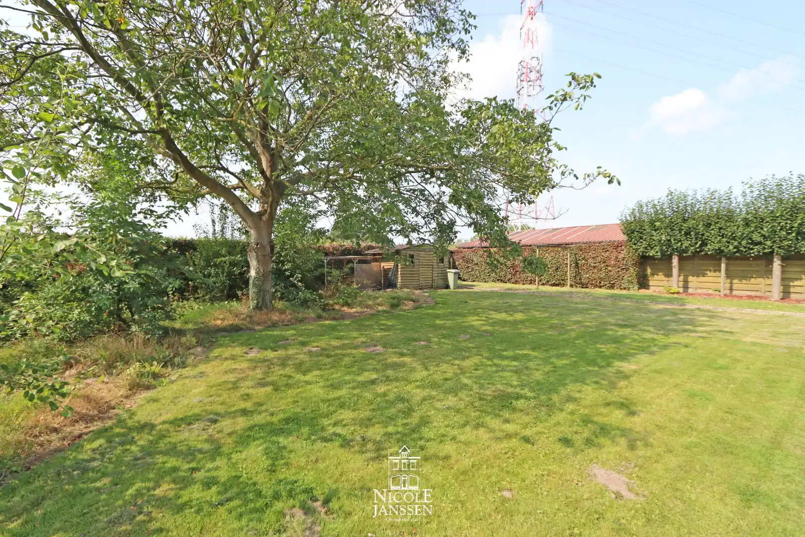 Vrijstaande gezinswoning met drie slaapkamers in een rustige omgeving  foto 20