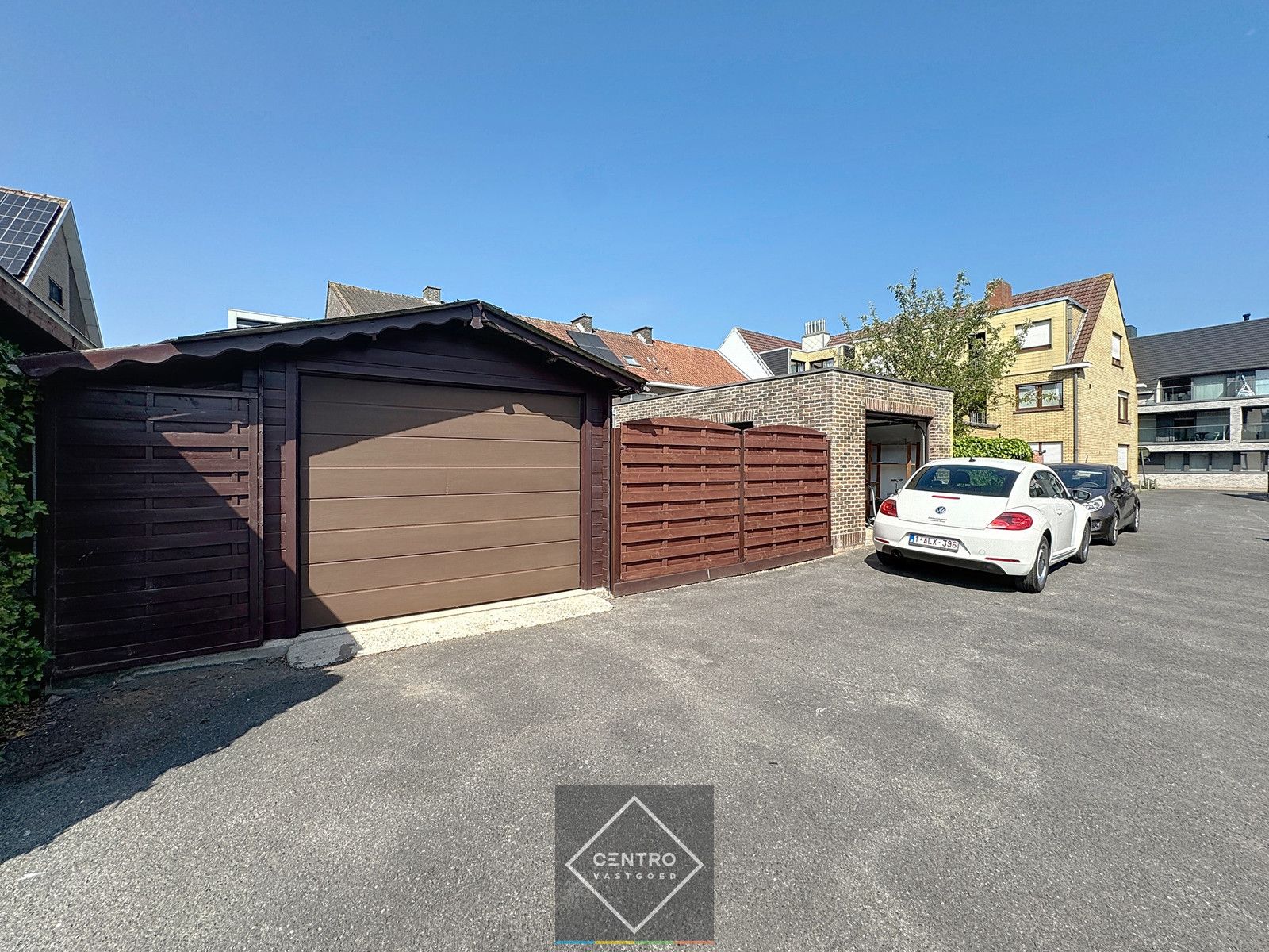 PERFECT ONDERHOUDEN woning met 3  à 4 slpks en 2 garages! foto 30