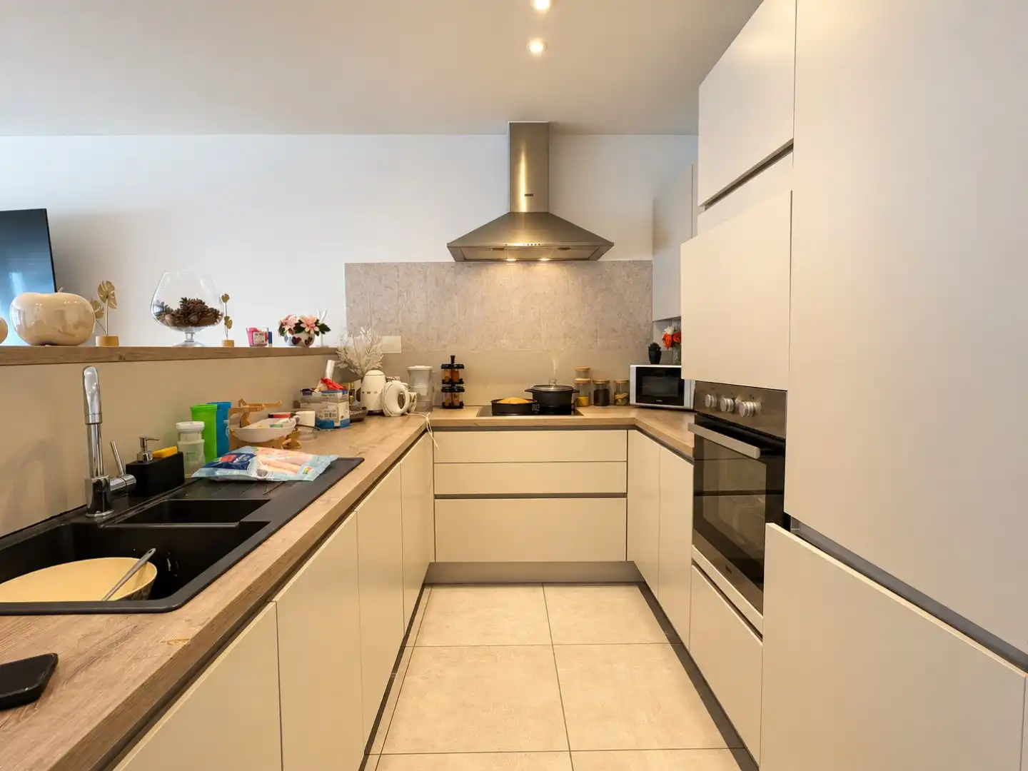 Verhuurd 2-slaapkamerappartement met 2 badkamers – 86 m² foto 2
