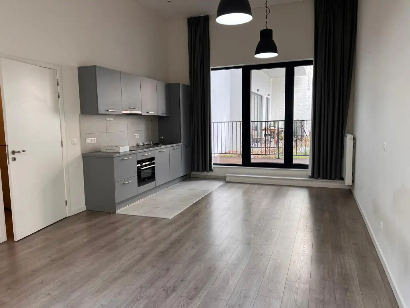 Recente studio (A1.5) op de eerste verdieping met terras en garagebox mogelijk foto 6