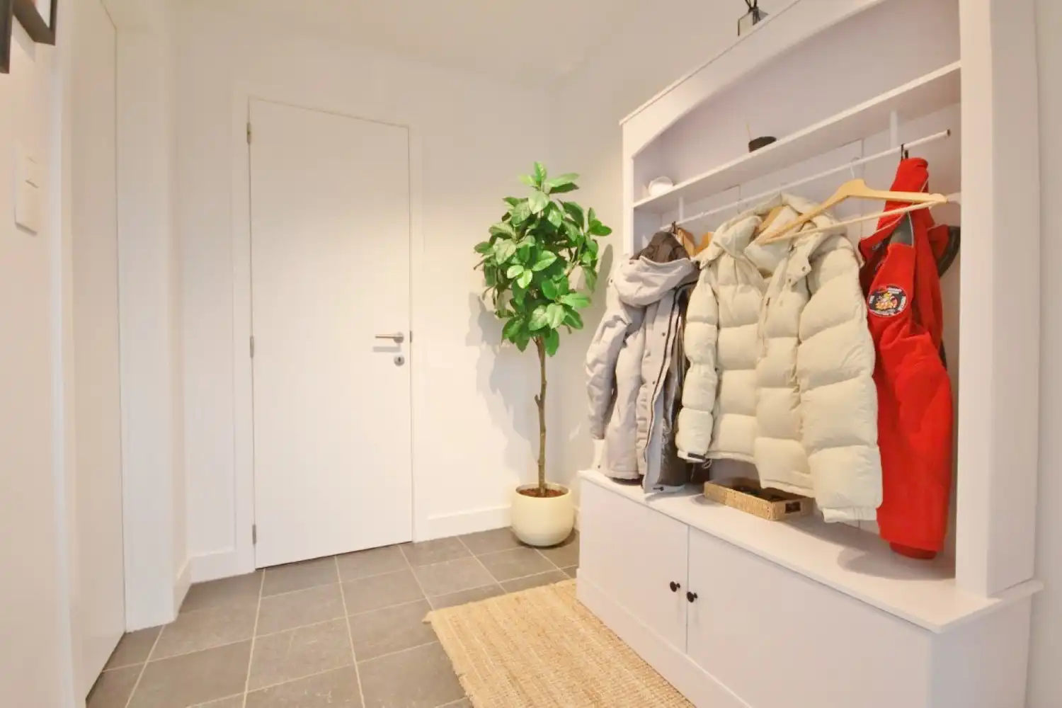 Moderne woning met 3 slaapkamers en tuin in het rustige Landen foto 6