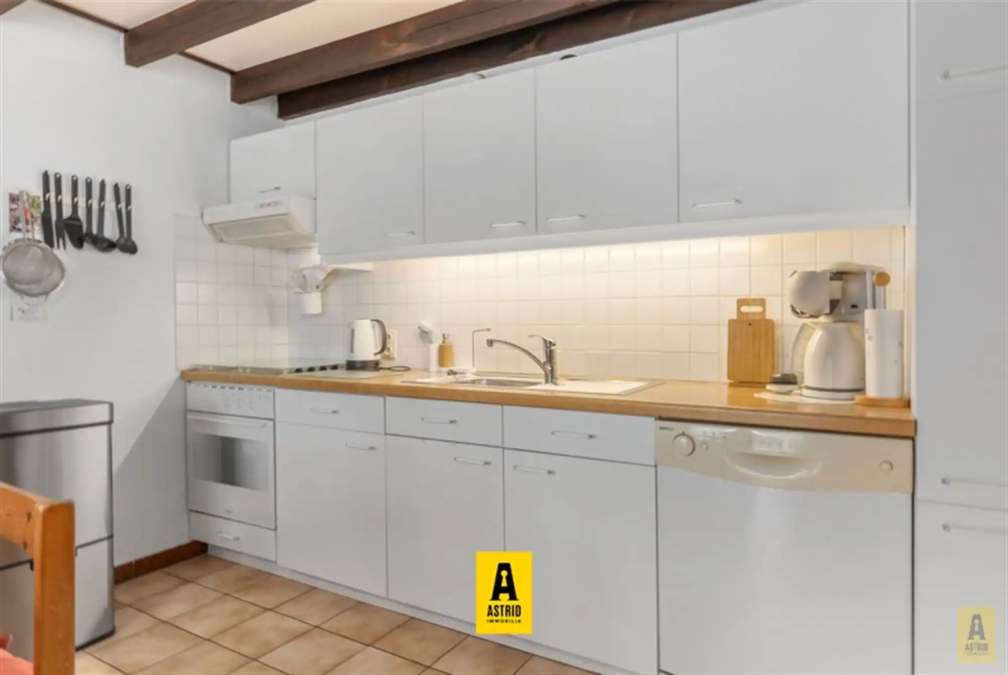 Instapklaar vakantiehuisje (3 slpks) met parkeerplaats vlakbij zee! foto 10