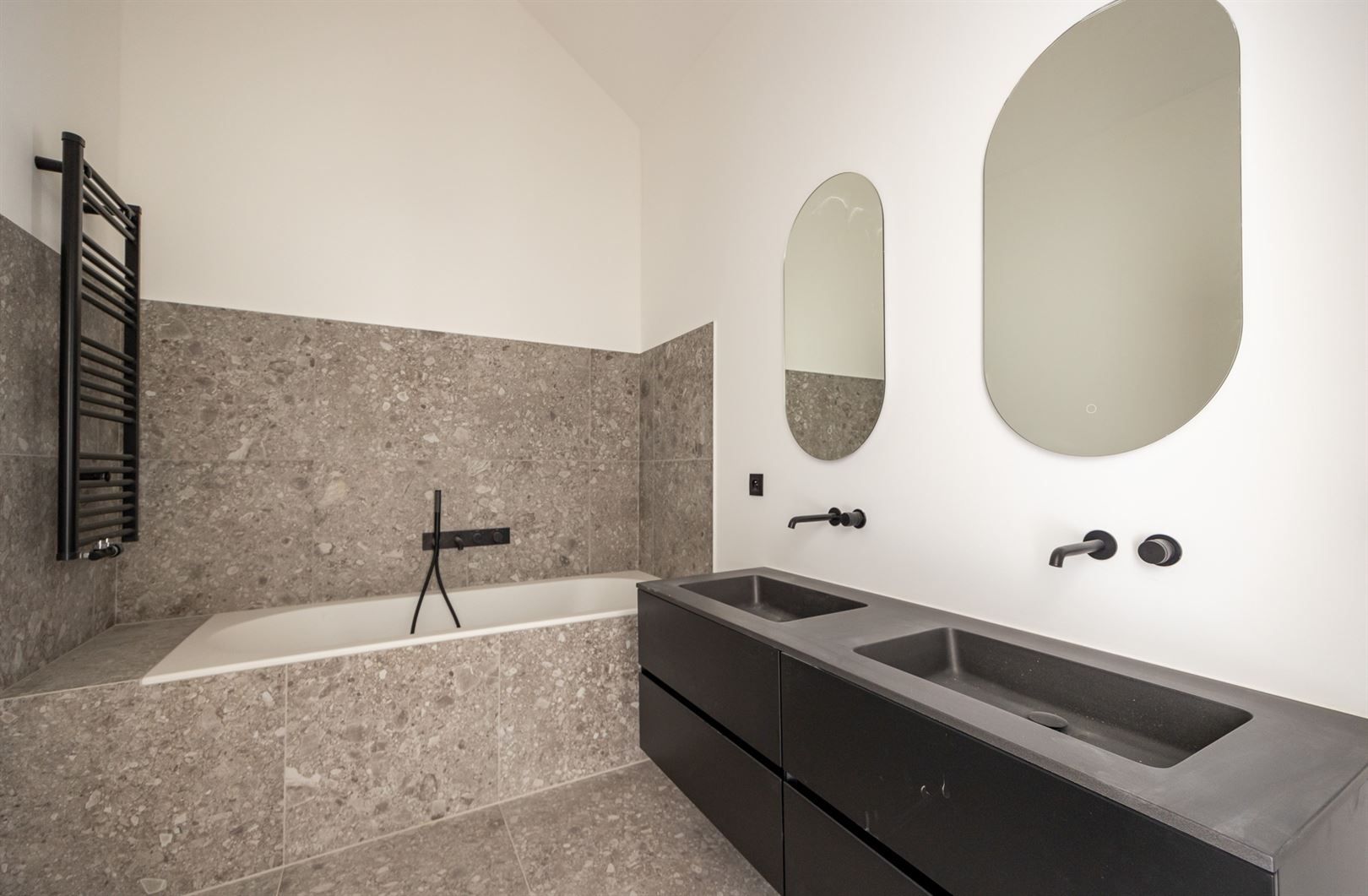 Gerenoveerde duplexpenthouse op het Zuid met 3 SLK foto 14