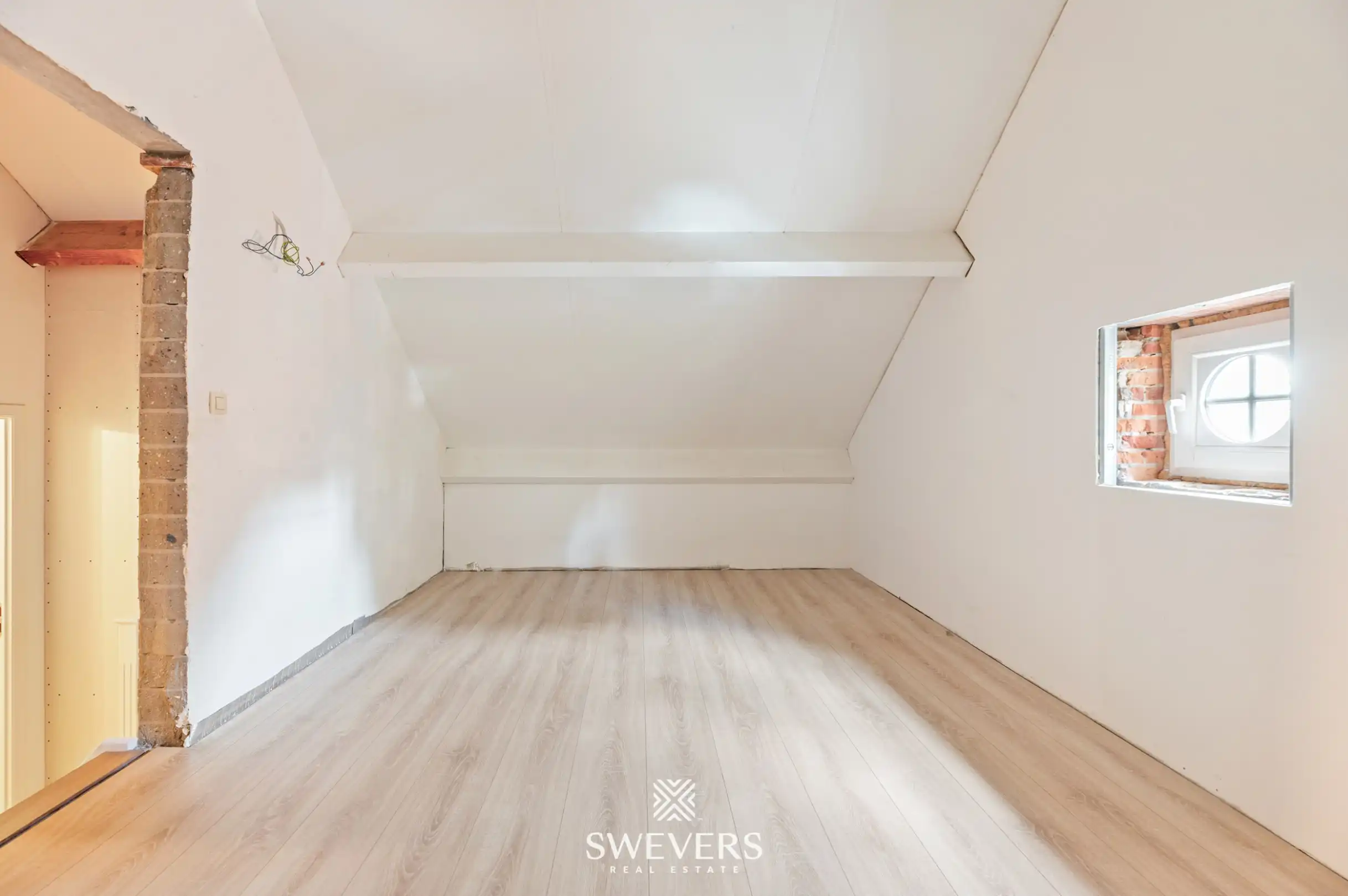 Ruime open bebouwing met 259 m² woonruimte, zuidgerichte tuin en mogelijkheden voor vrij beroep foto 18