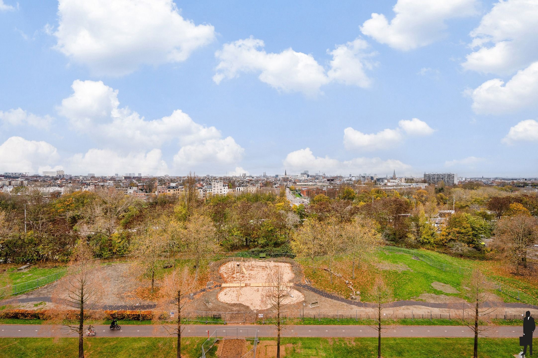 Panoramisch en lichtrijk 2-slpk appartement. foto 3