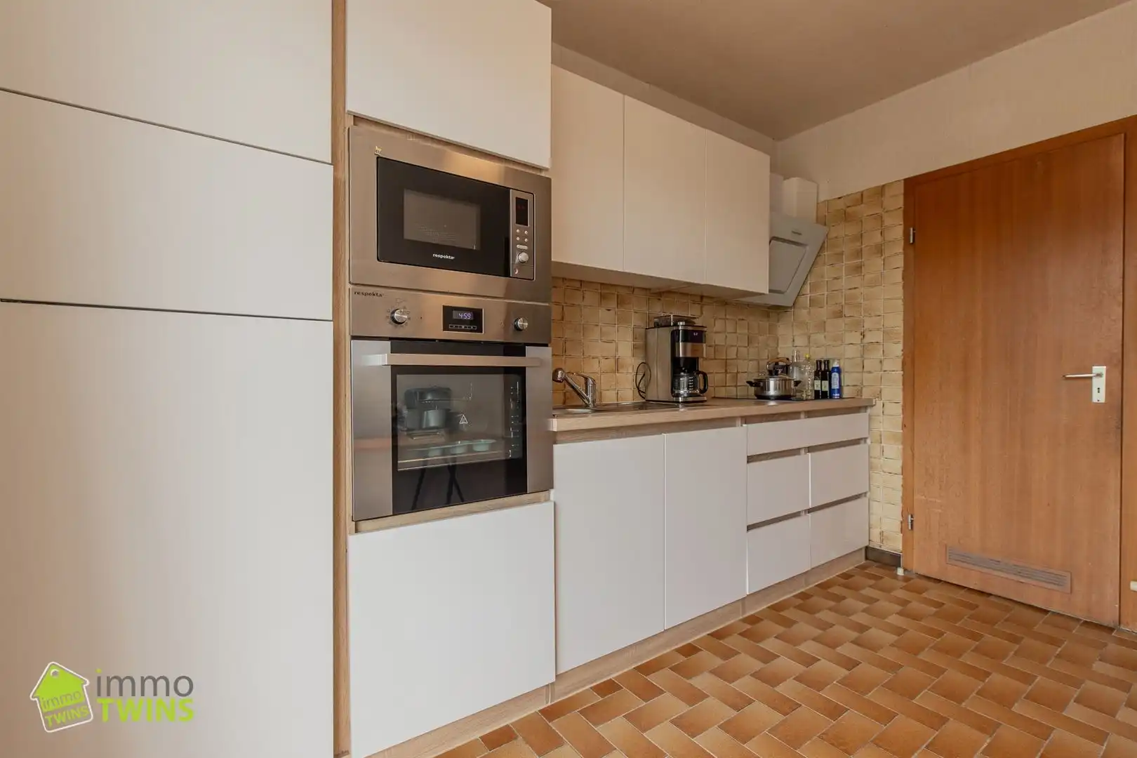 Ruim en instapklaar appartement (105 m²) met garage nabij het centrum van Dendermonde foto 9