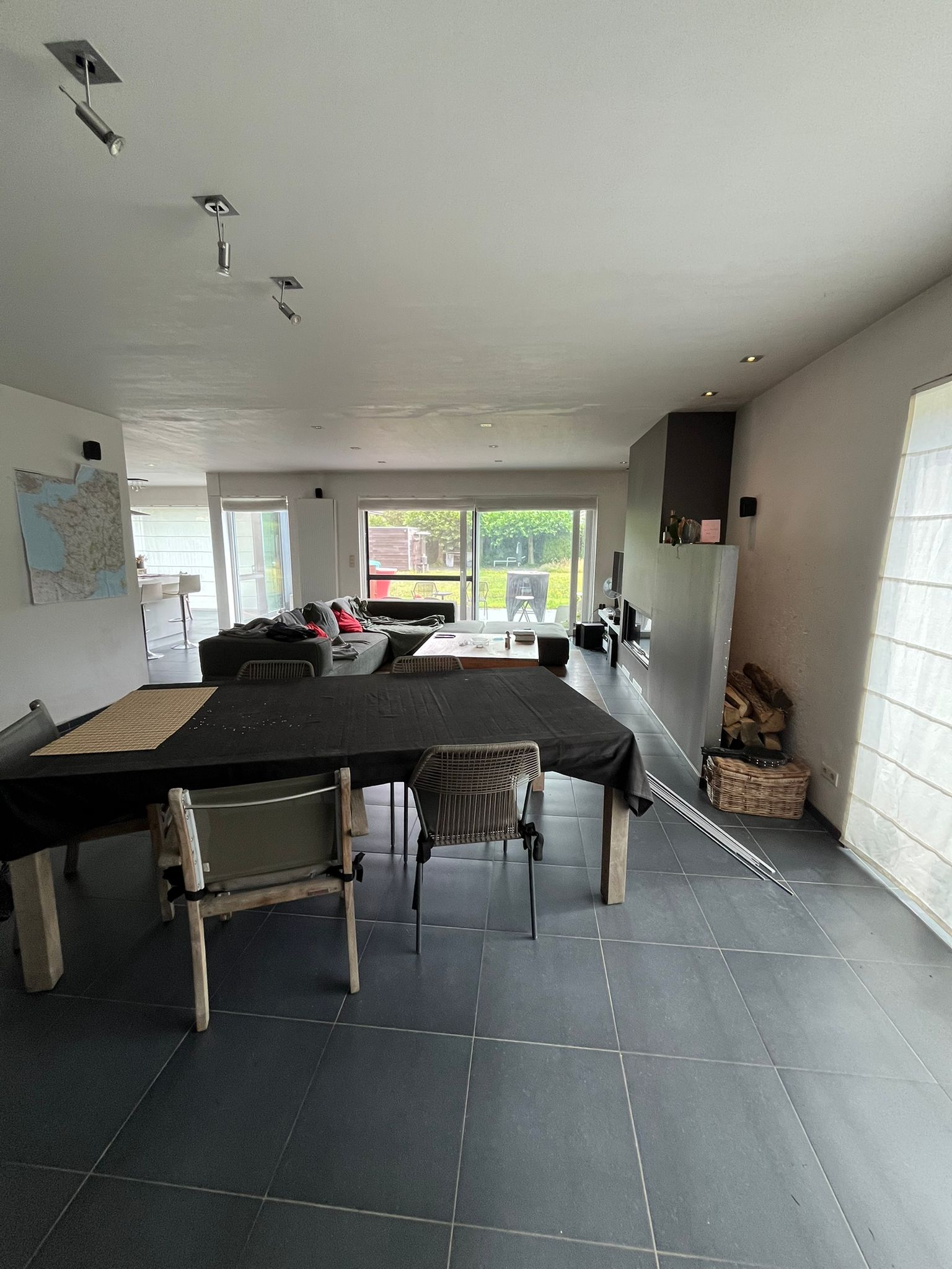 Zeer ruime woning met tuin en garage foto 5