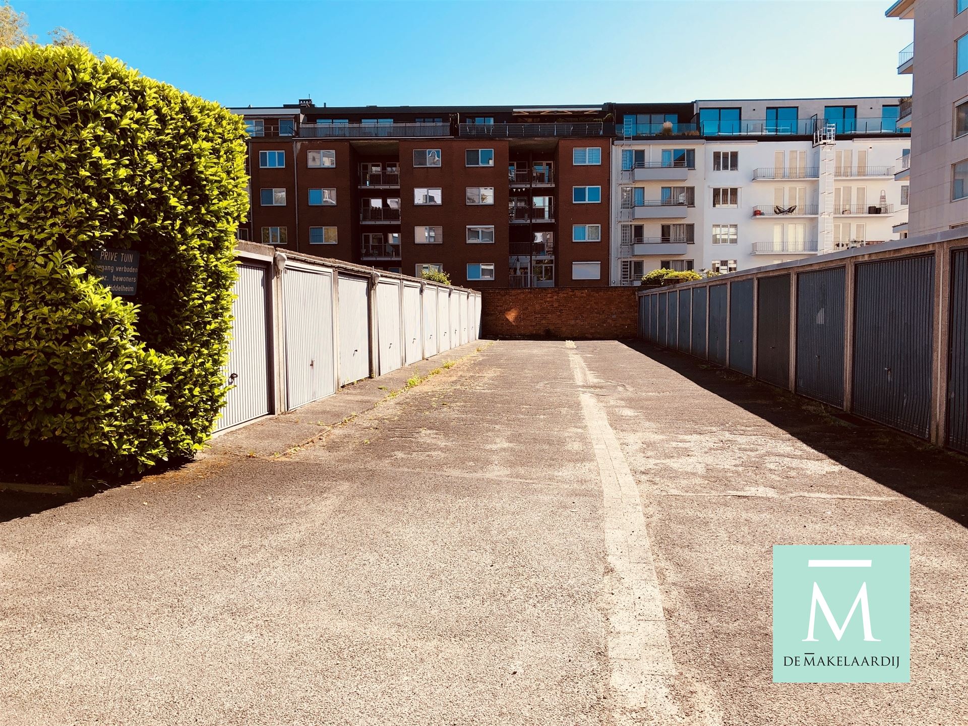Centraal gelegen garagebox evenals twee ondergrondse autostaanplaatsen te koop:  foto 4