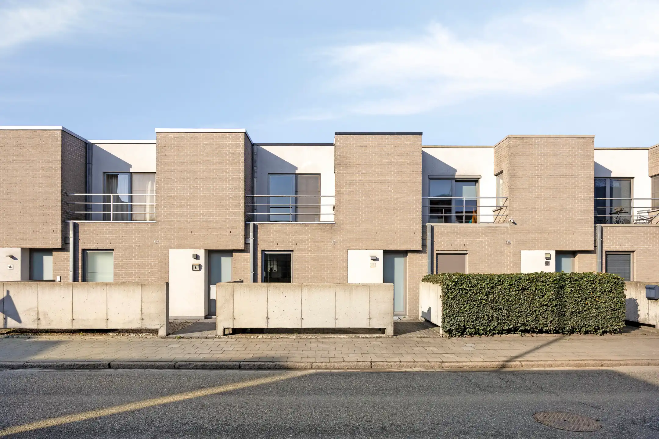 Trendy woning met dubbele garage foto 23