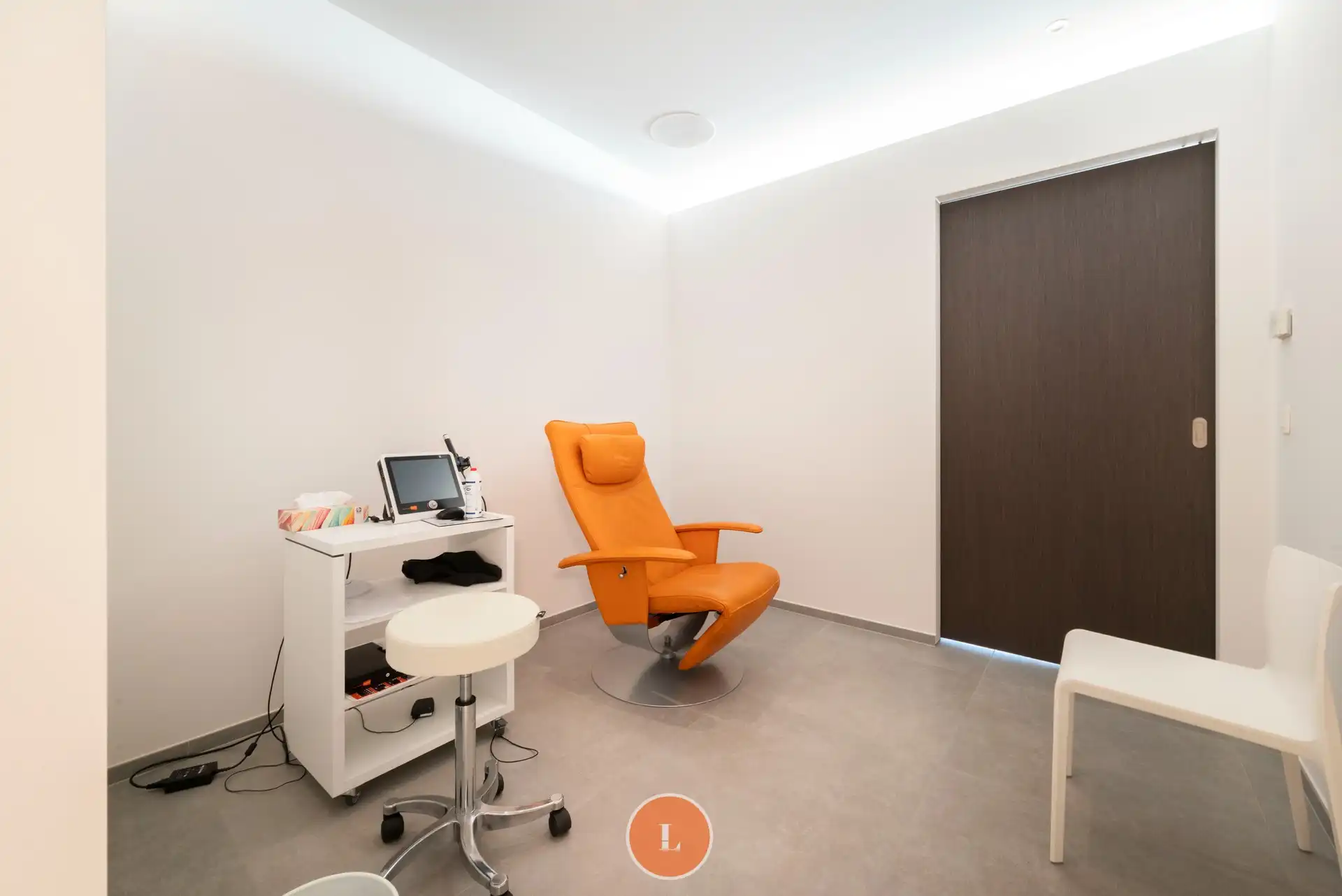 Klassevolle praktijkruimte te huur – hoogwaardige nieuwbouw (2021) foto 9