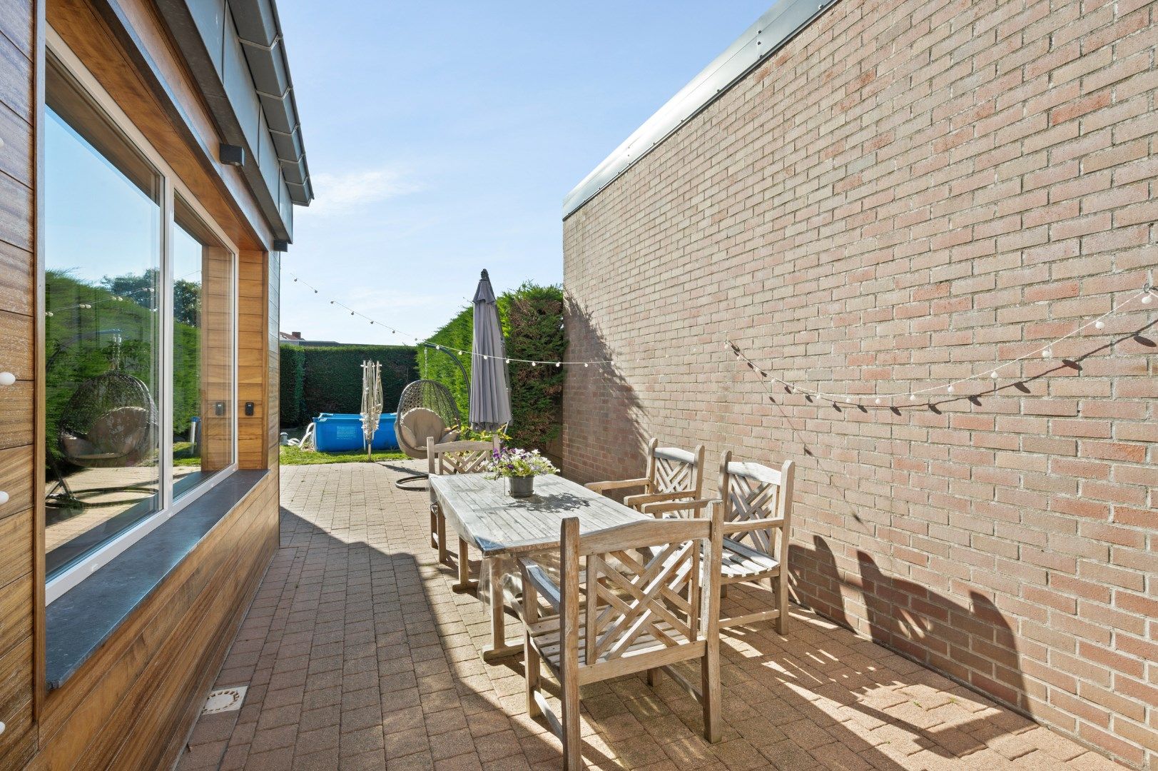 RUIME WONING MET CHARMANTE VOORGEVEL IN HET RUSTIGE ZUIDSCHOTE (IEPER) foto 3