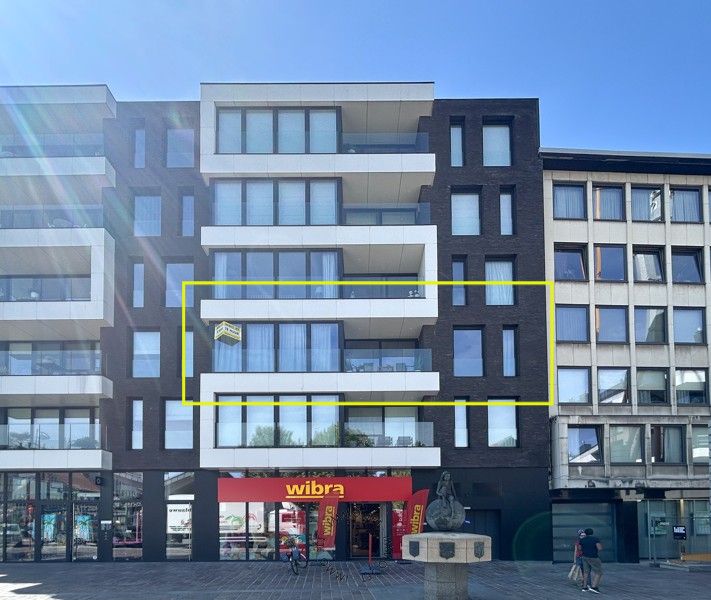 Ruim appartement met prachtig zicht op de Grote Markt in Beveren foto 19