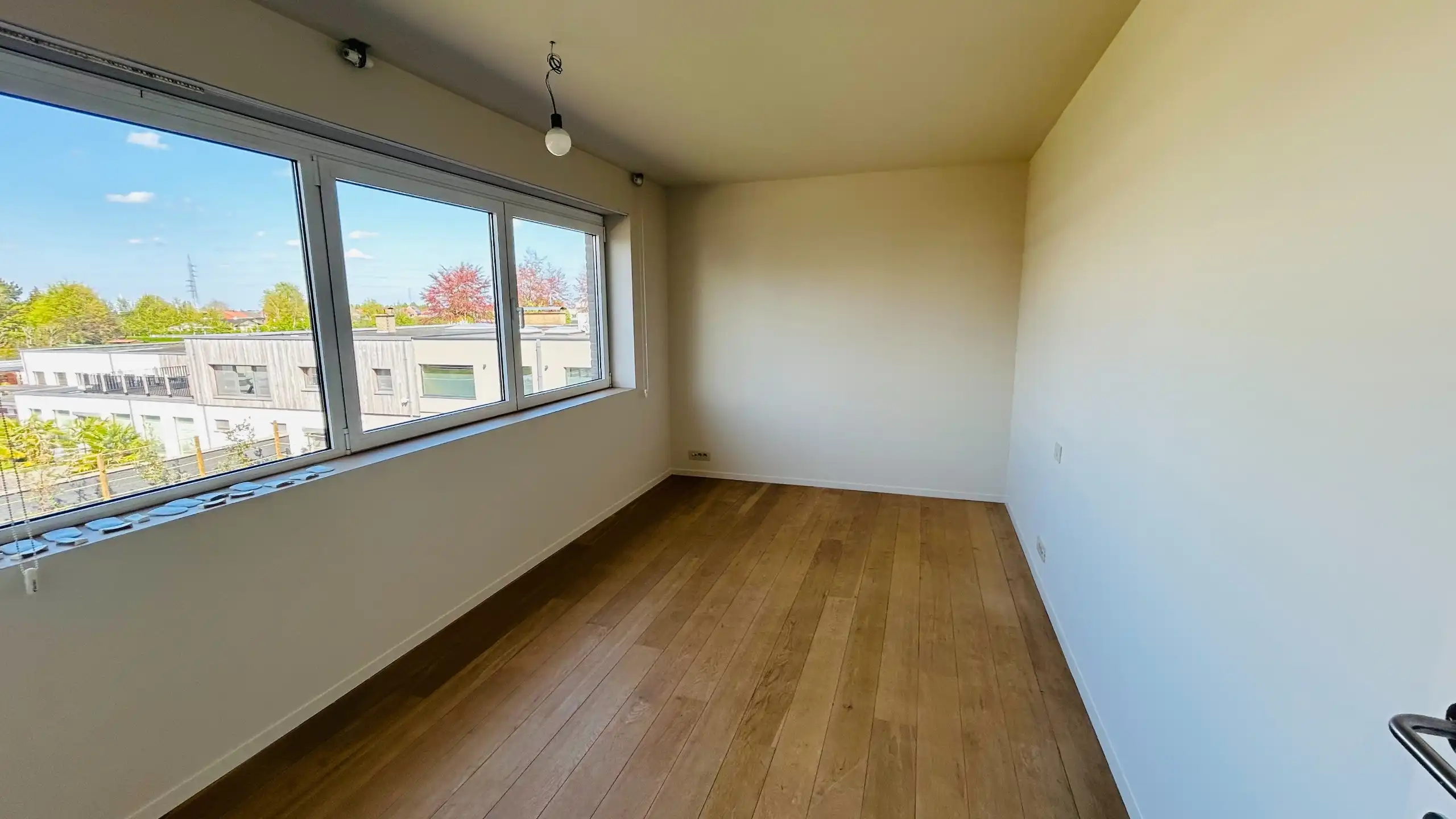 Ruime woning op topligging! foto 9