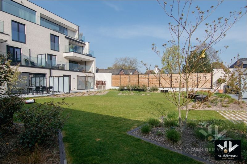 Hoogwaardig afgewerkt, rustig en centraal gelegen nieuwbouwappartement met 2 terrassen en garage in het gezellige Kortessem foto 27