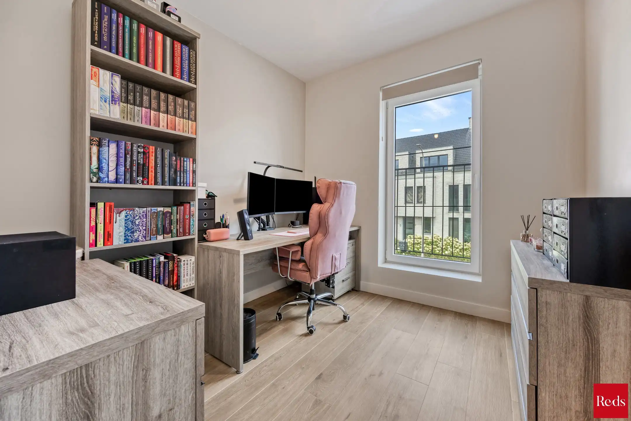 Recent appartement met terras, 2 parkeerplaatsen en kelder foto 14
