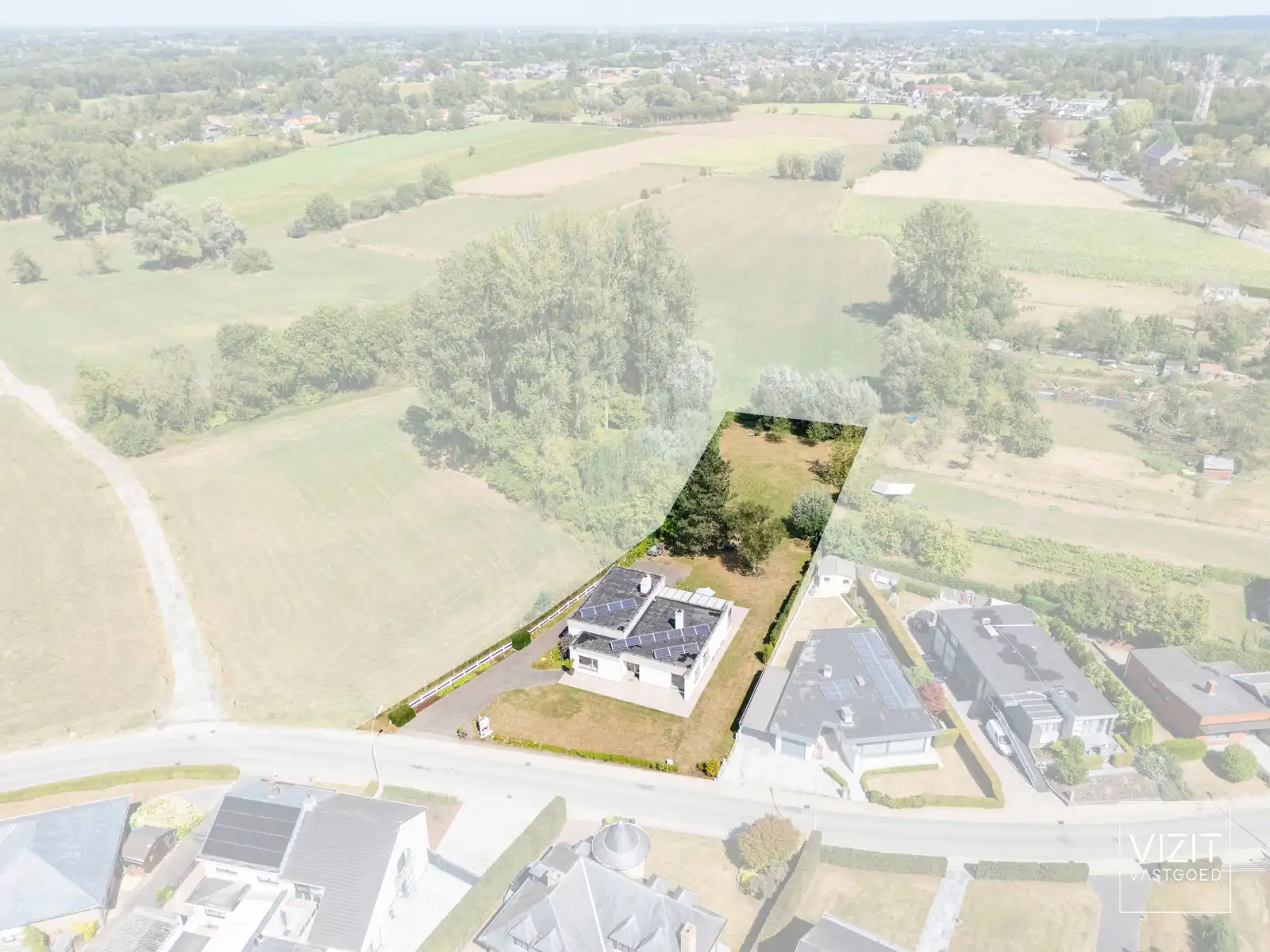 Zeer goed onderhouden villa met open zicht! foto 3