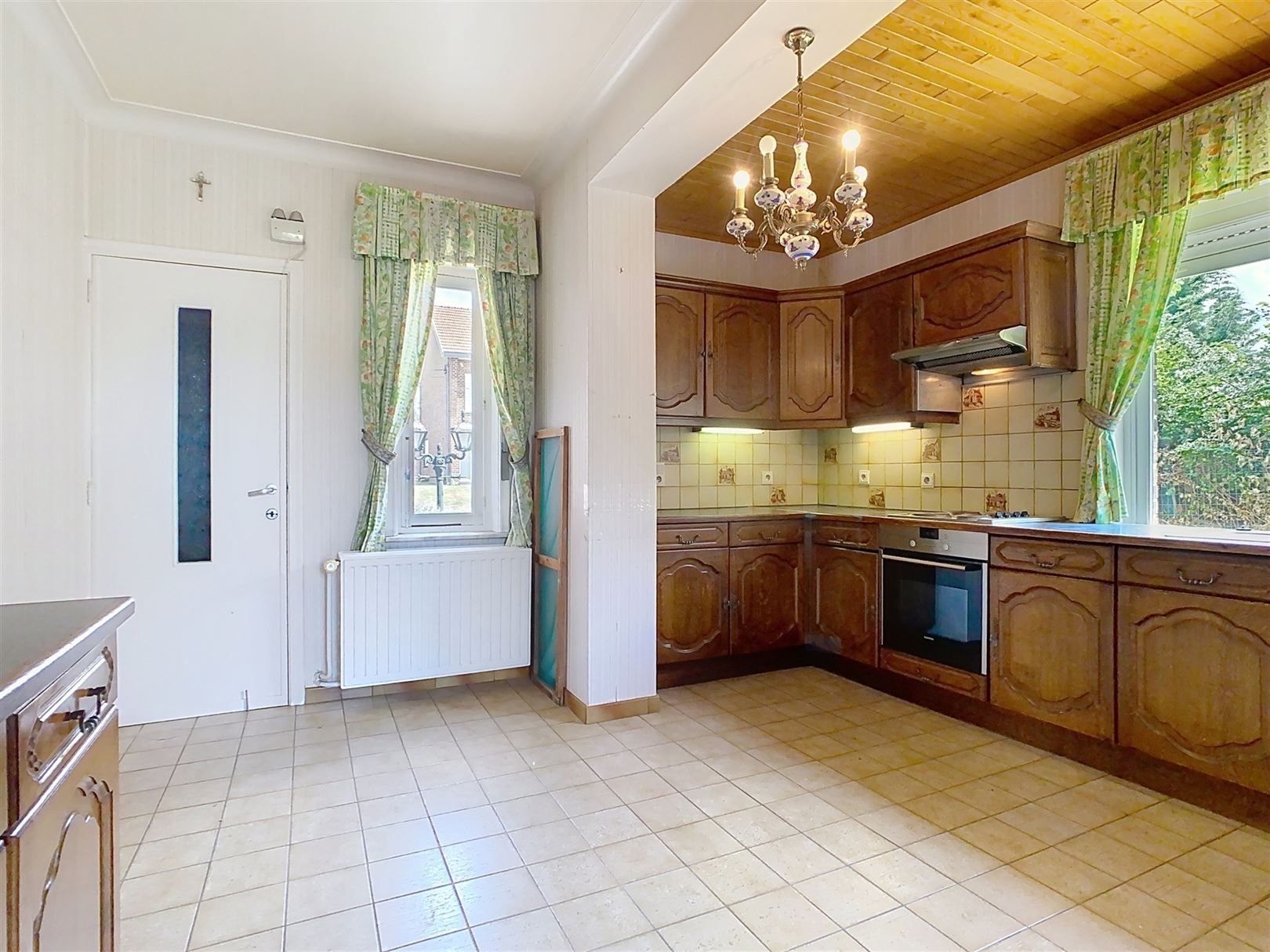 Op te frissen woning, 4 slpks, tuin, garage, 10 are foto 17