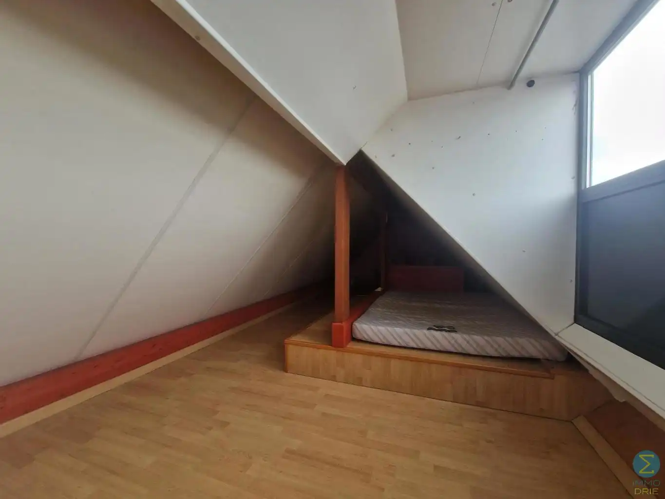 Dakappartement met 1 slpk + extra zolderruimte in Arendonk foto 11