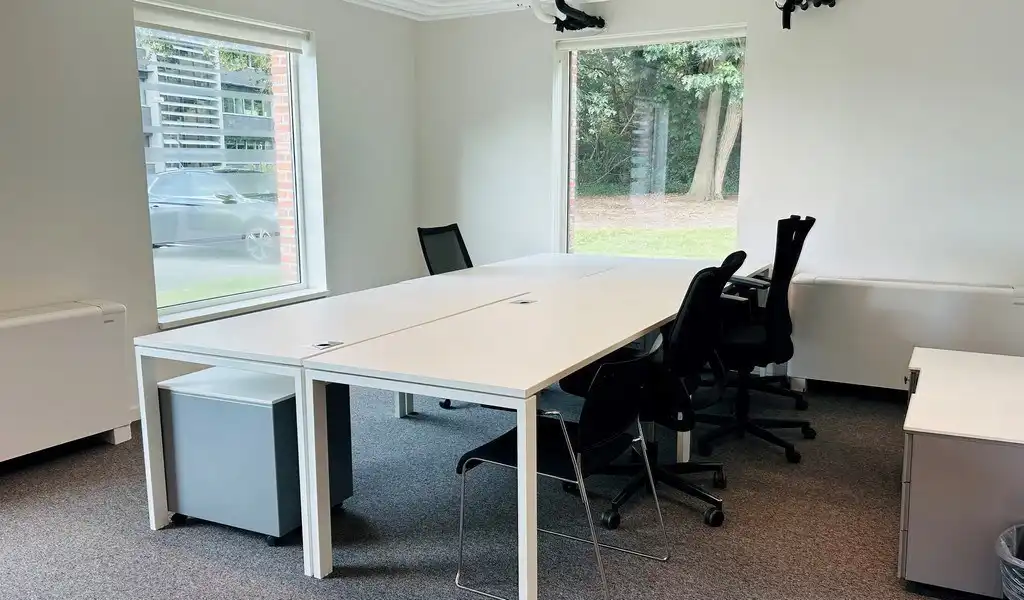 Gemeubelde kantoren in Axxes Business Center in Merelbeke foto 2