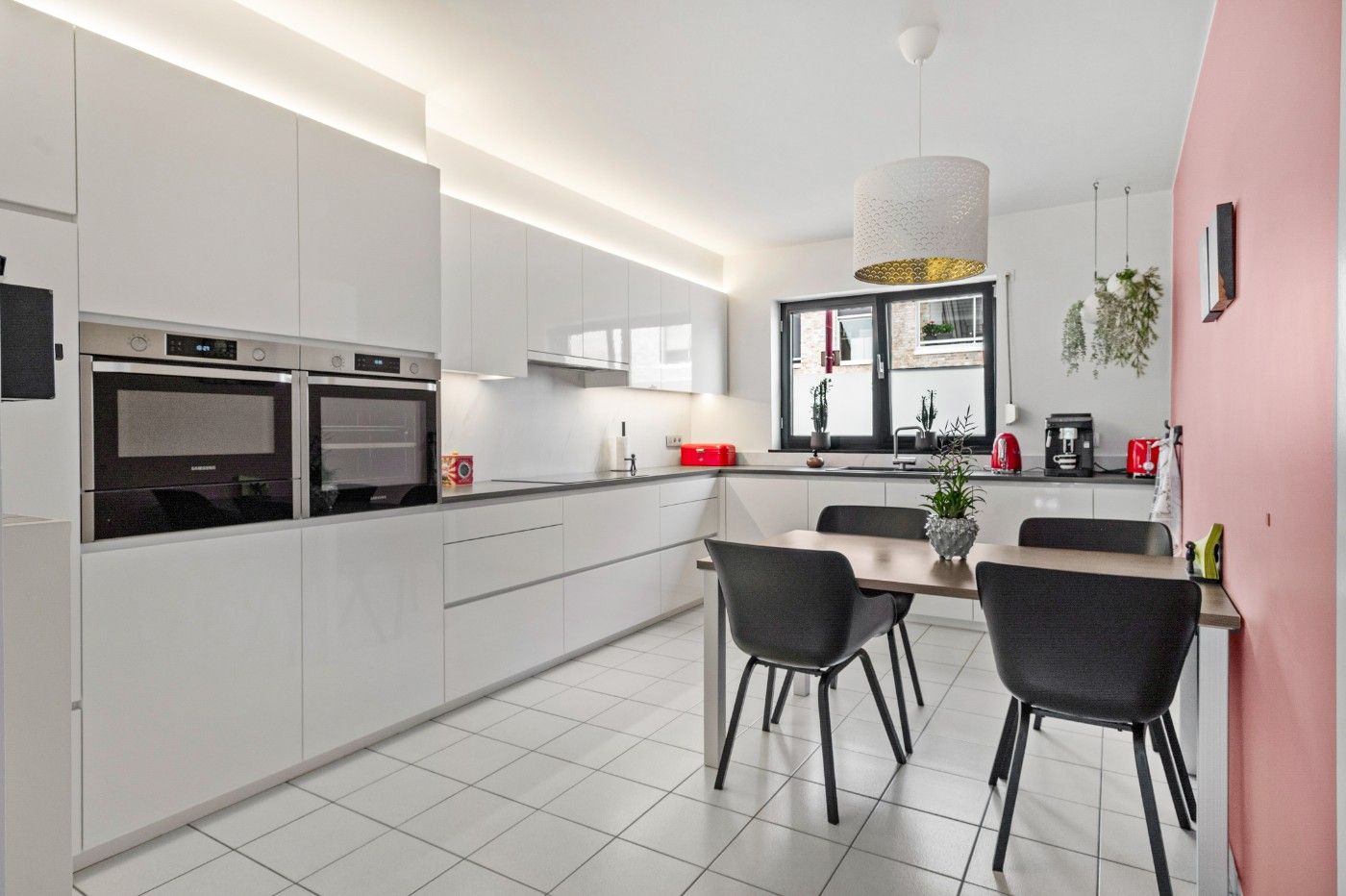 Instapklare HOB met 5 slpk., tuin en inpandige garage foto 9