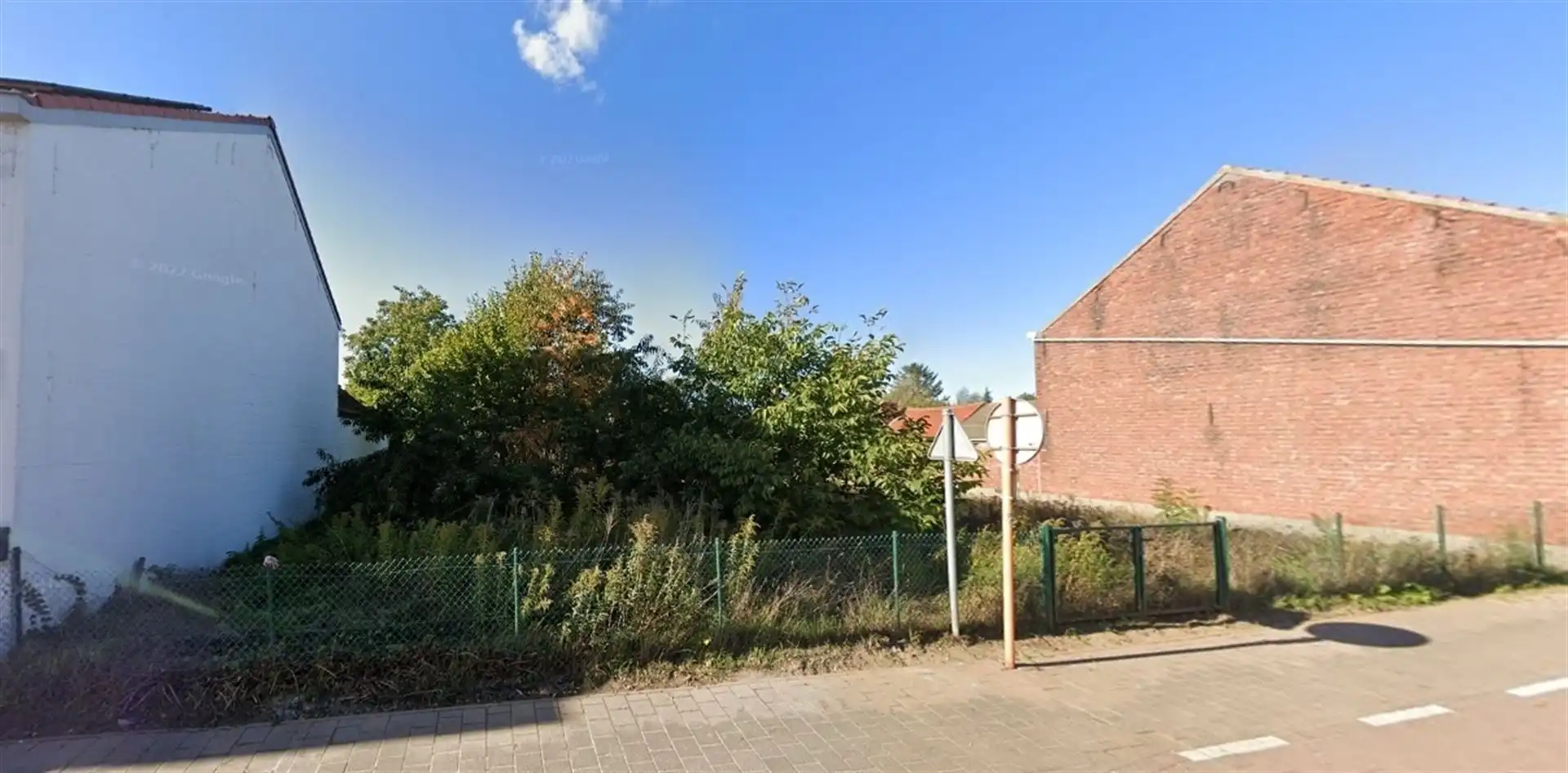 Lot 1 bouwgrond van 10 are voor halfopen bebouwing. foto 5