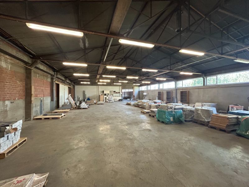 Ruime magazijn- of atelierruimte van 833 m² foto 4