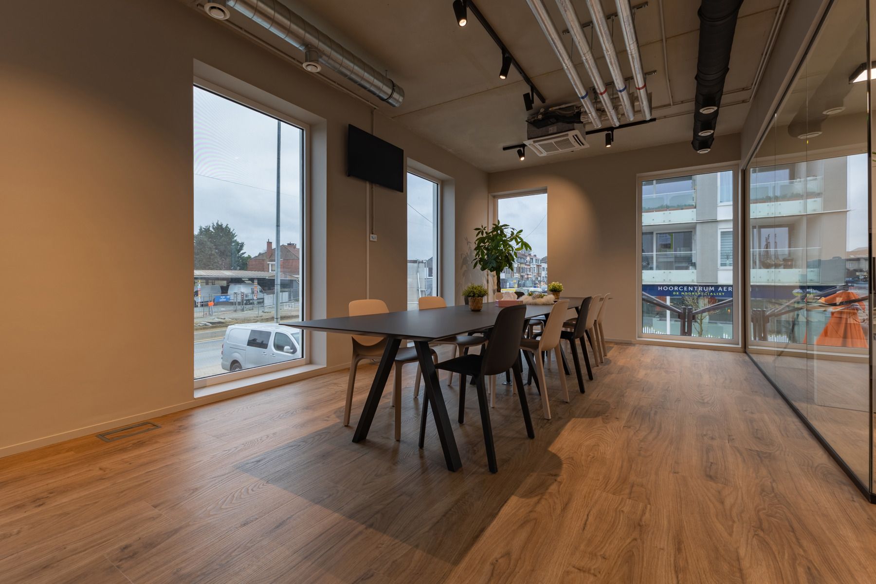 Nieuwbouw kantoorruimte met grote zichtbaarheid (267m²) foto 8