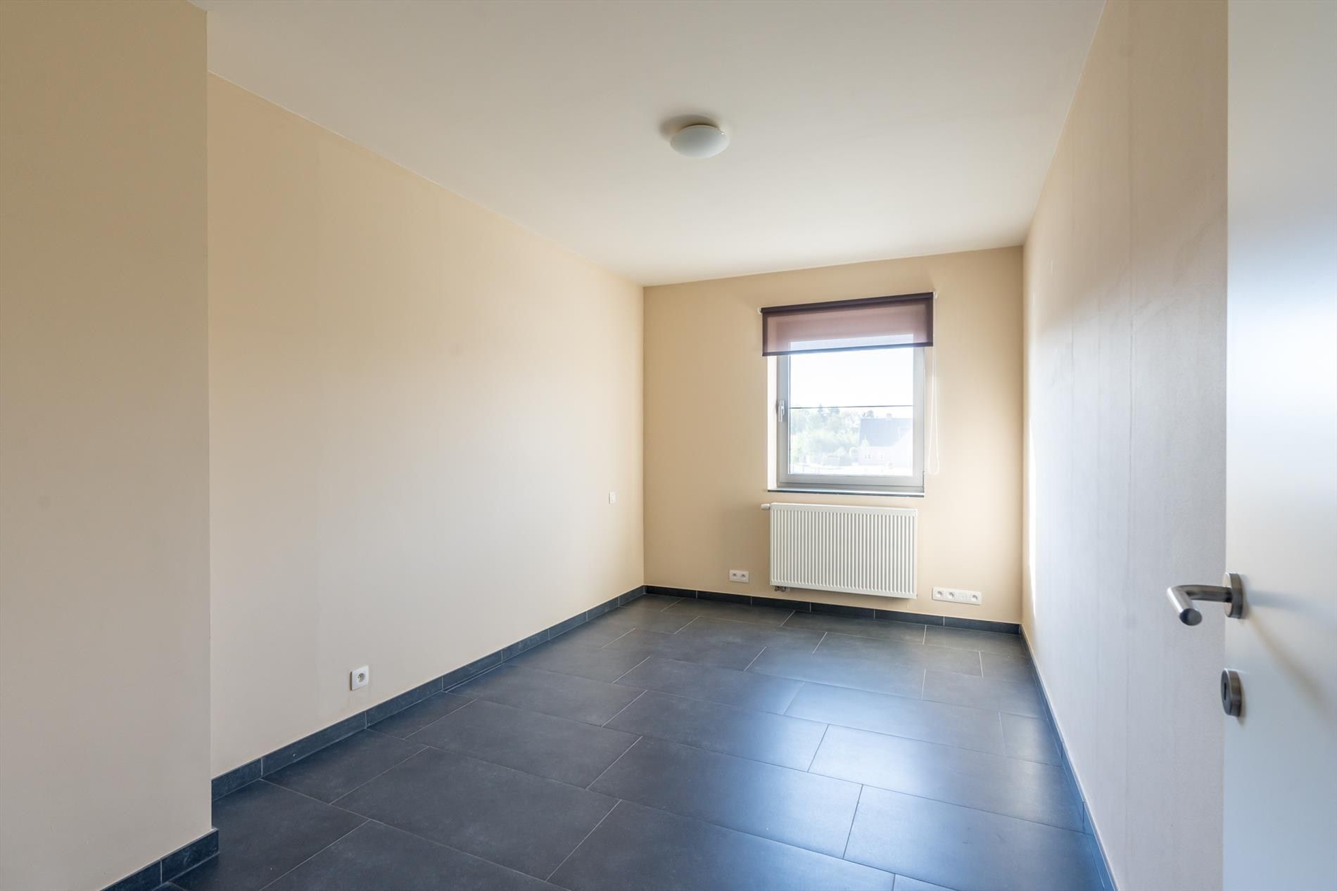 Ruime instapklare woning met 4 slpks nabij het centrum van Balen ! foto 12