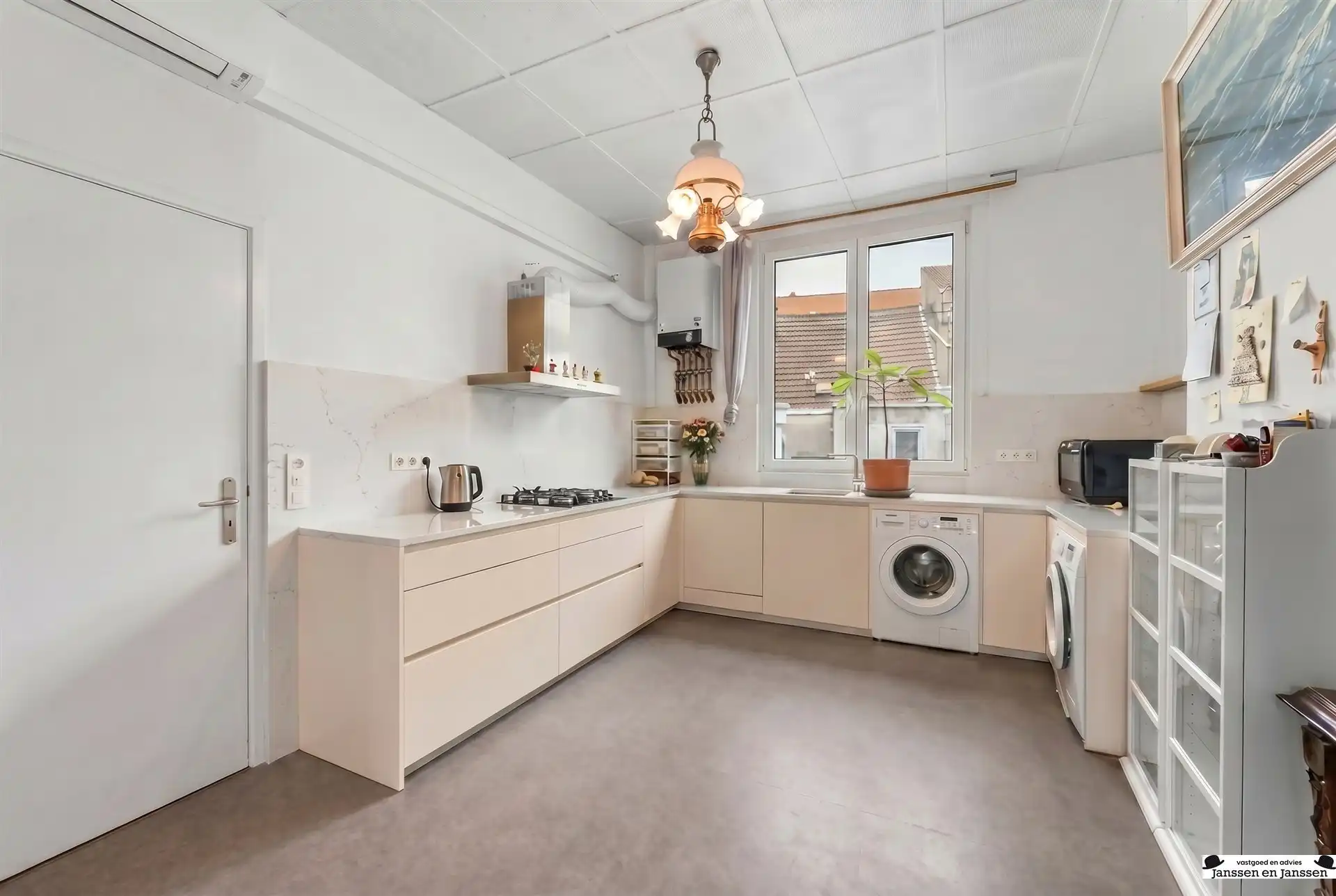 Centraal gelegen duplex appartement nabij strand foto 5