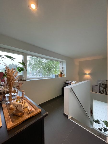 Moderne energiezuinige woning met mooie tuin en garage foto 13